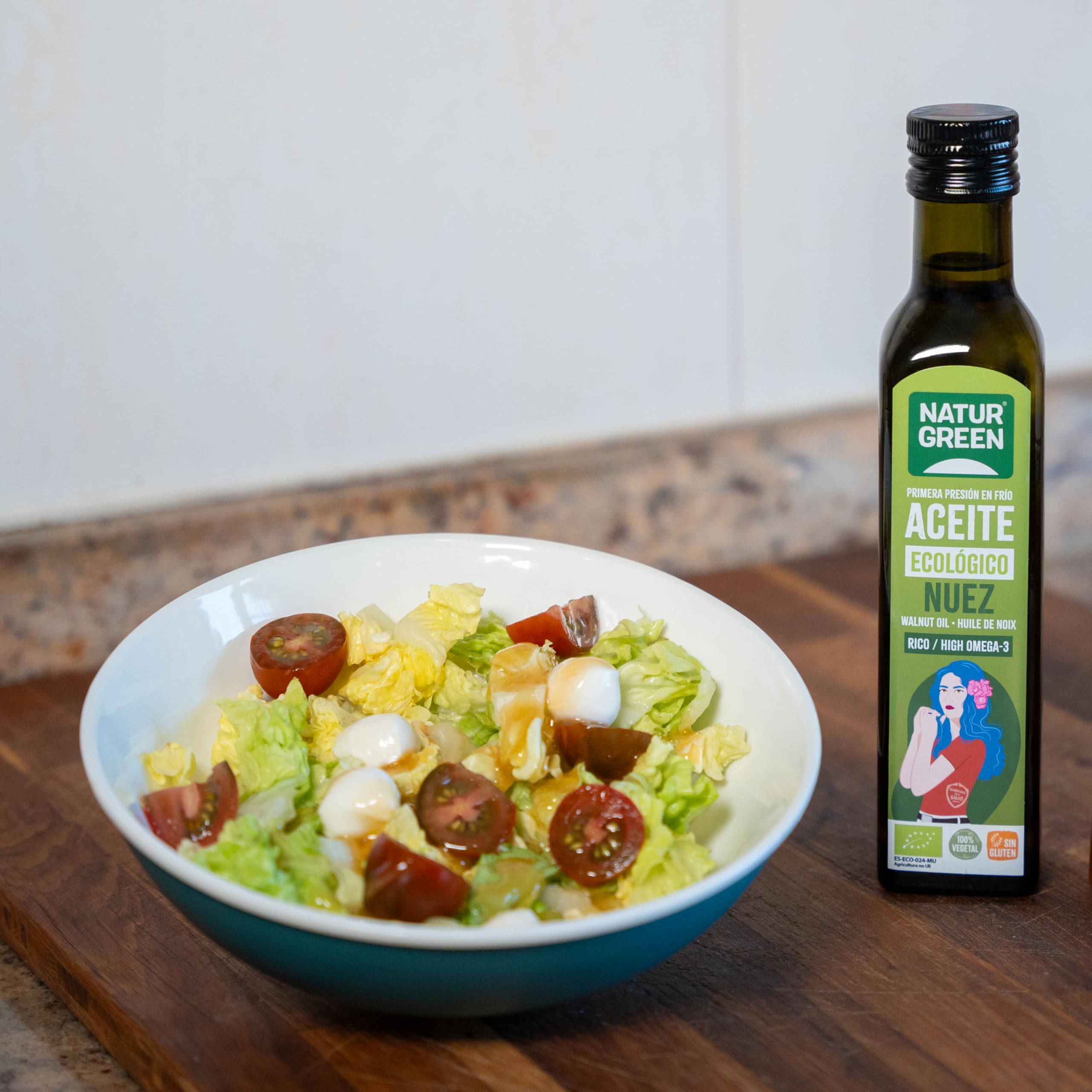 NaturGreen - Aceite de Nuez Bio, Pack 6 x 250 ml, Aceite Vegetal Ecológico Primera Presión en Frío, Rico en Omega 3 y 6, Ideal para Ensaladas, Cocina Saludable y Vegana