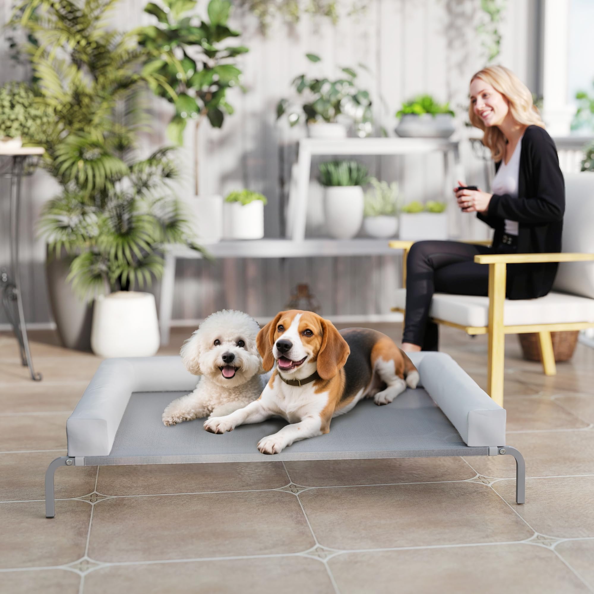 PawHut Cama Elevada para Perros Refrescante con Refuerzos Extraíbles Cama Elevada para Perros Grandes Portátil con Malla Transpirable Marco de Acero para Interior Exterior 130x90x30 cm Gris Claro
