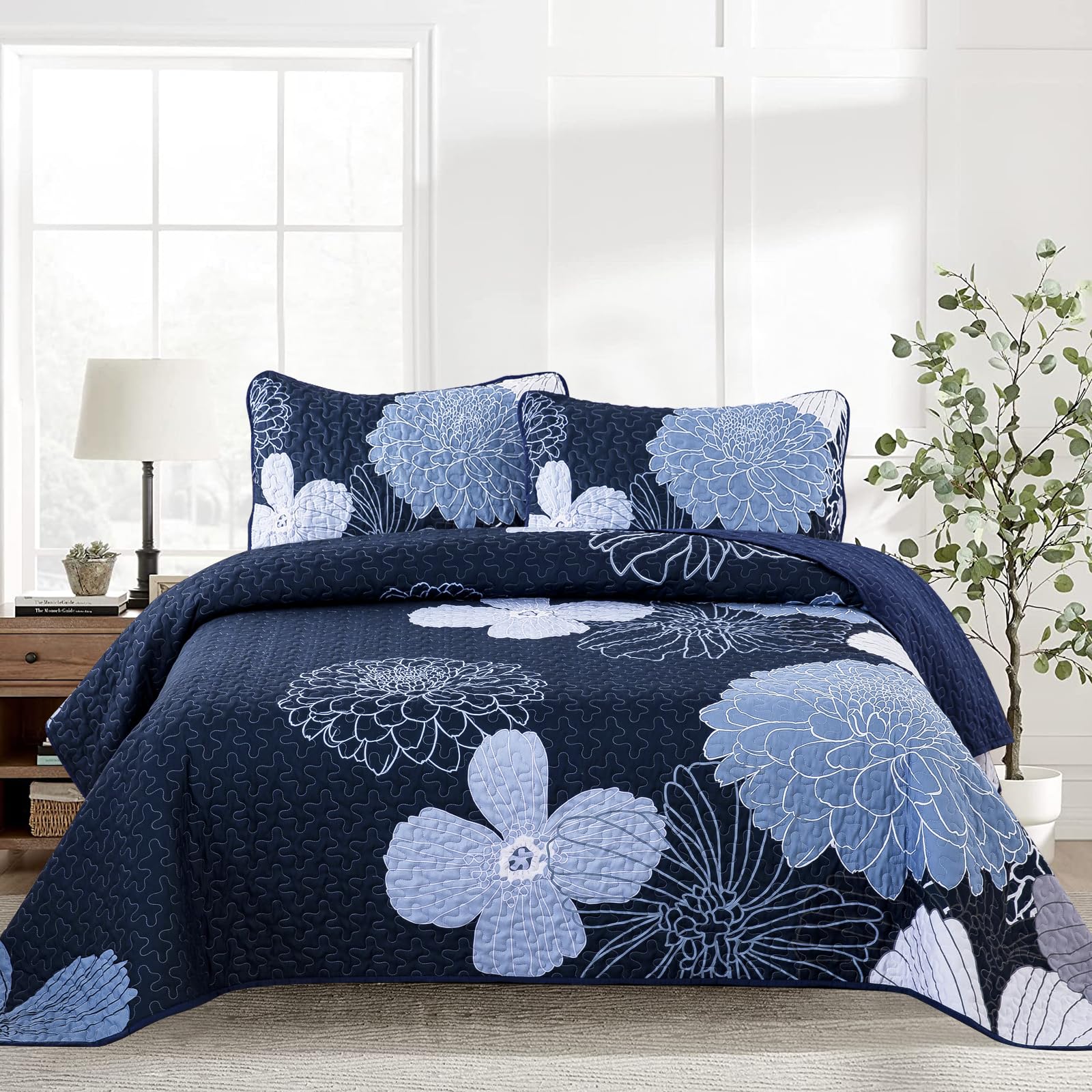 WONGS BEDDING Colcha de 220 x 240 cm, diseño de flores, color azul marino, suave, para cama doble, microfibra, edredón con 2 fundas de almohada de 50 x 75 cm