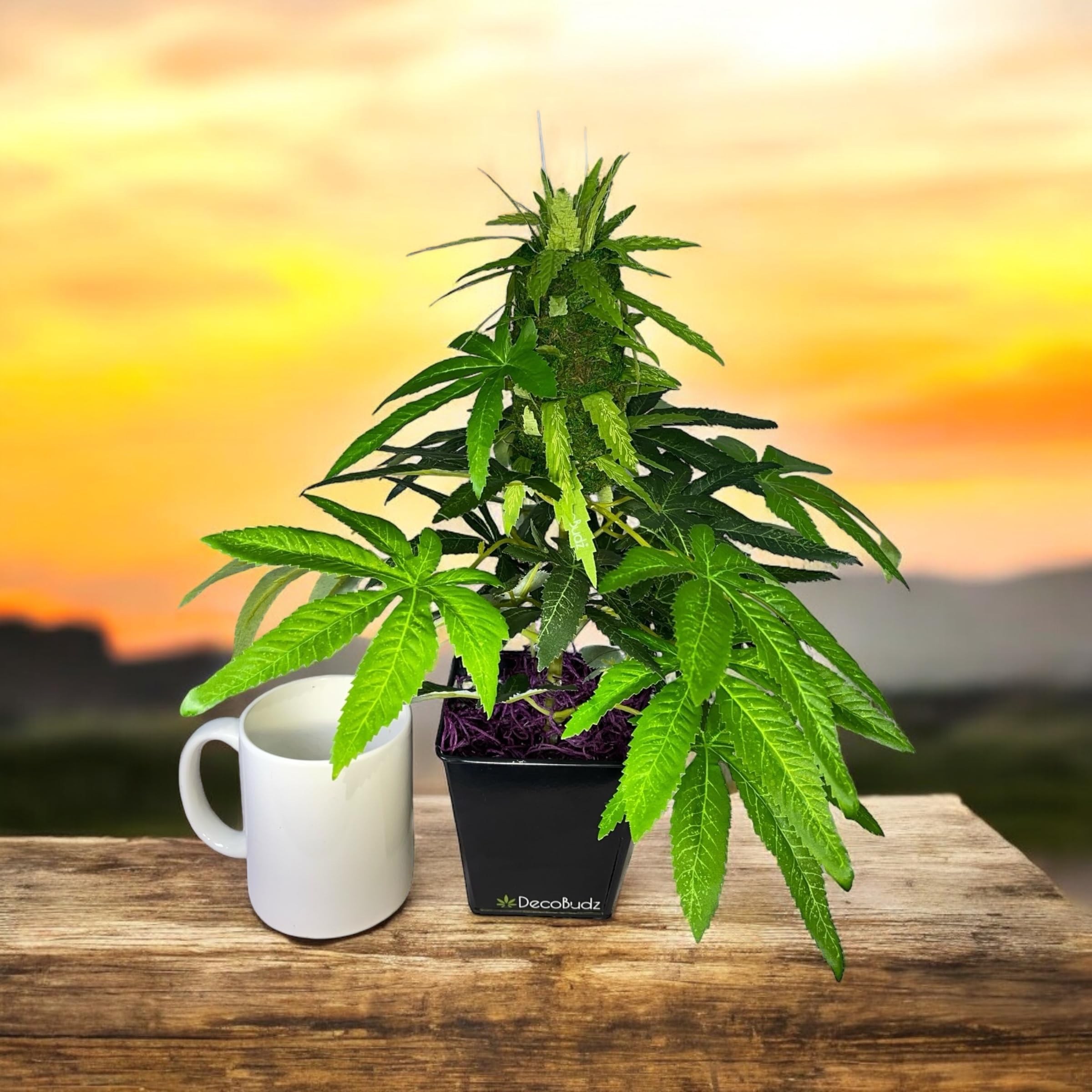 Amazon｜DecoBudz リアルな人工大麻装飾 – 人工雑草植物 15インチ