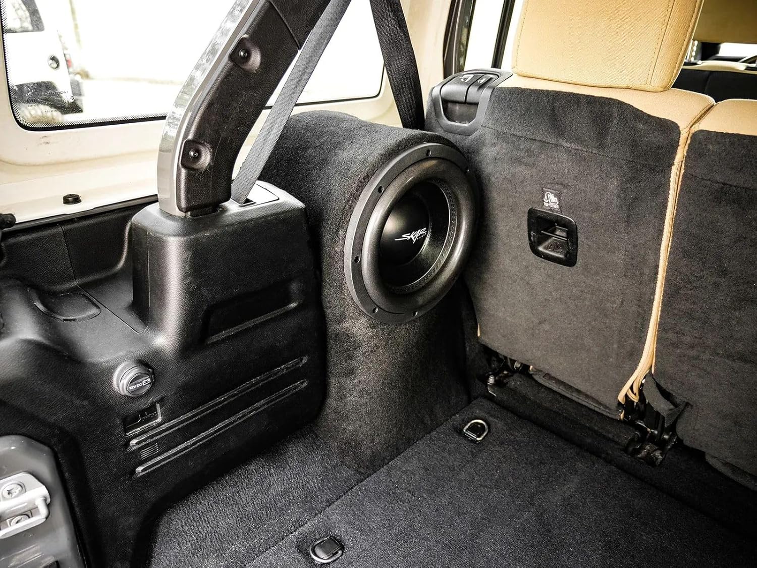 Skar Audio Single 10" Sealed Subwoofer Enclosure (Driver Side) Compatible with 2018-2023 Jeep Wrangler 4-Door (JL Series) Vehicles