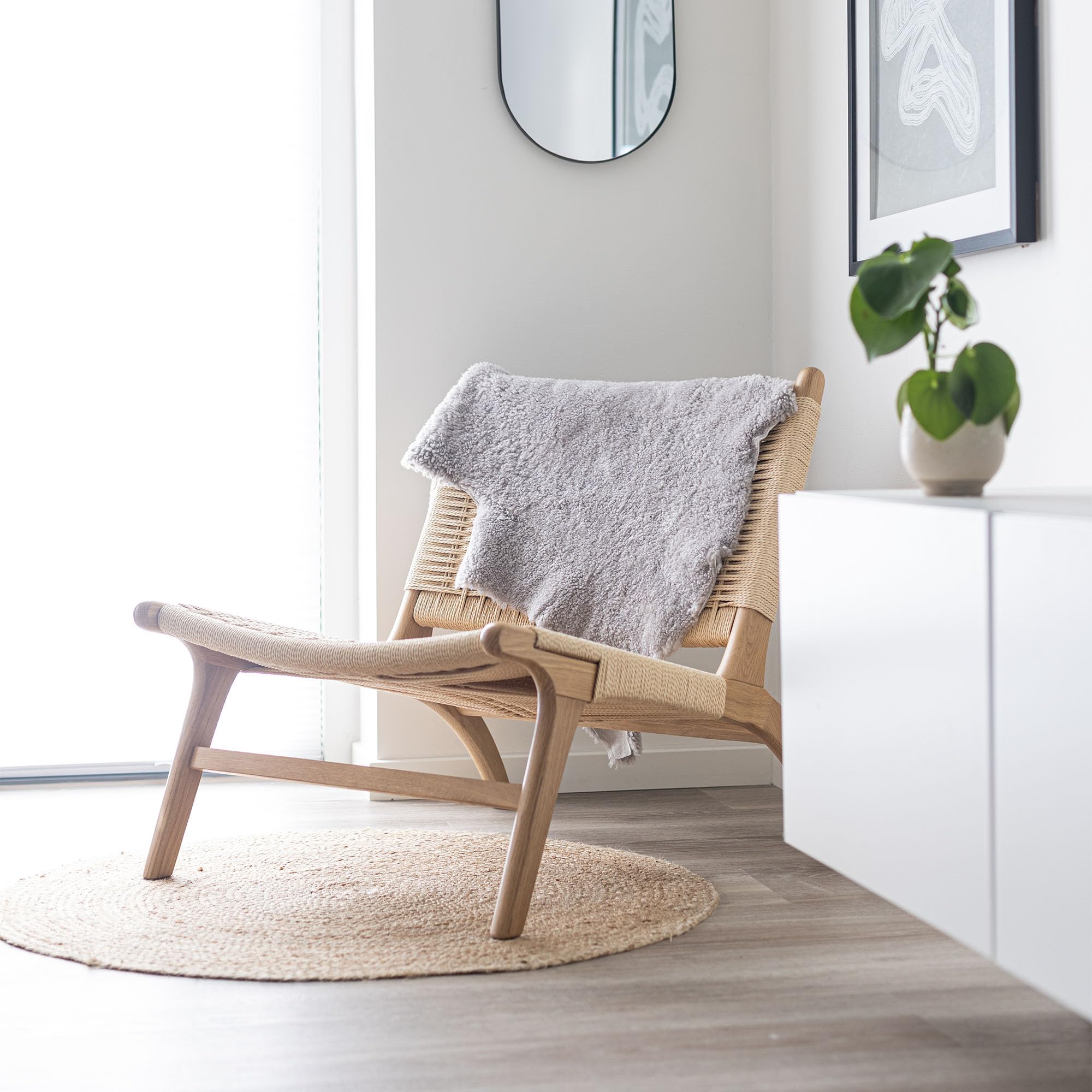 Nordic Sheep Lammfell Kurzhaar Echt Teppich 90x60 cm, Hellgrau | Echtes Lammfell, jedes Stück ein Unikat der Natur, ideal für Sofa, Stuhl & Esstisch, viele Farben