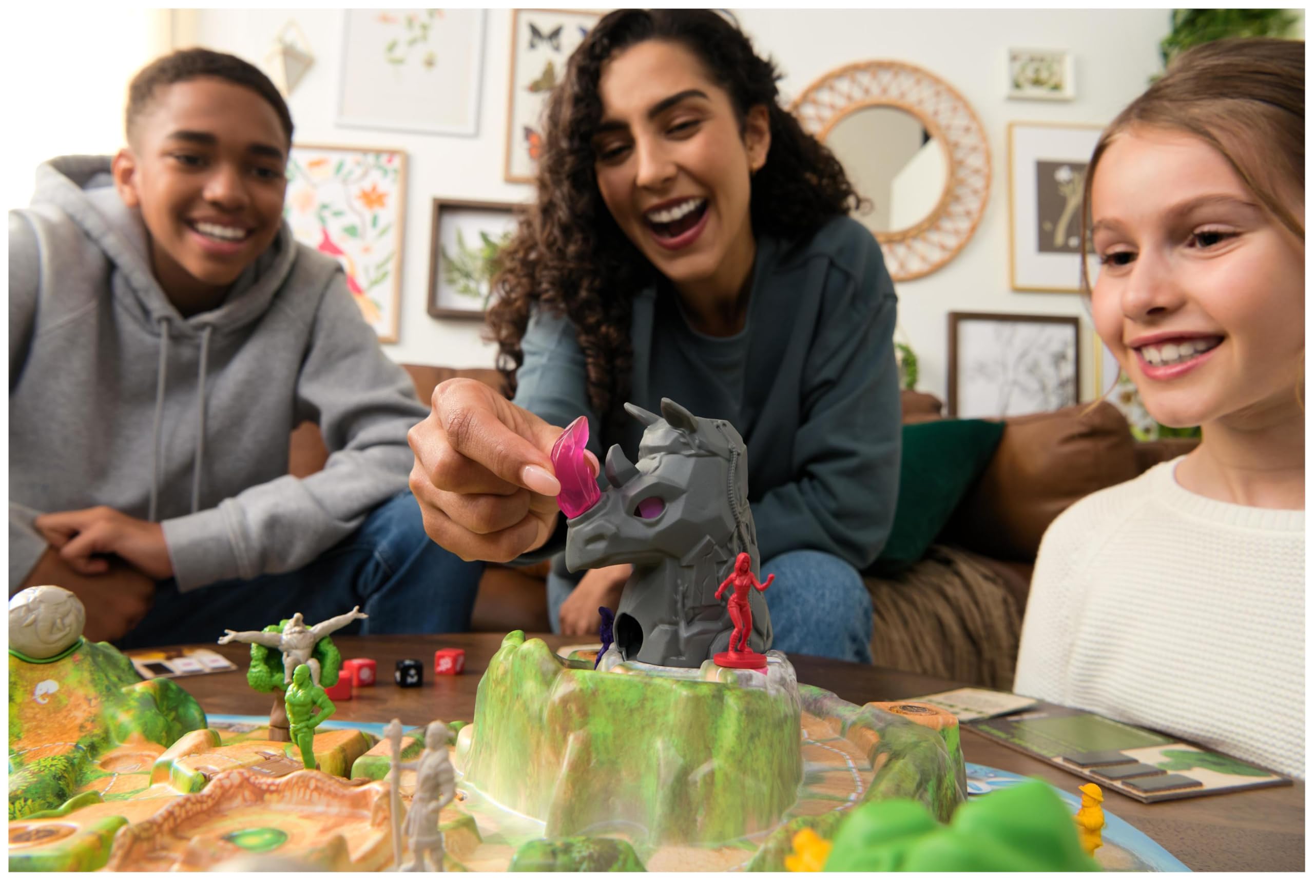 Jumanji Estampida, Juego de Mesa colaborativo, Juego de Aventuras en 3D basado en la película de acción y Comedia, Noche de Juegos en Familia para Adultos y niños a Partir de 8 años