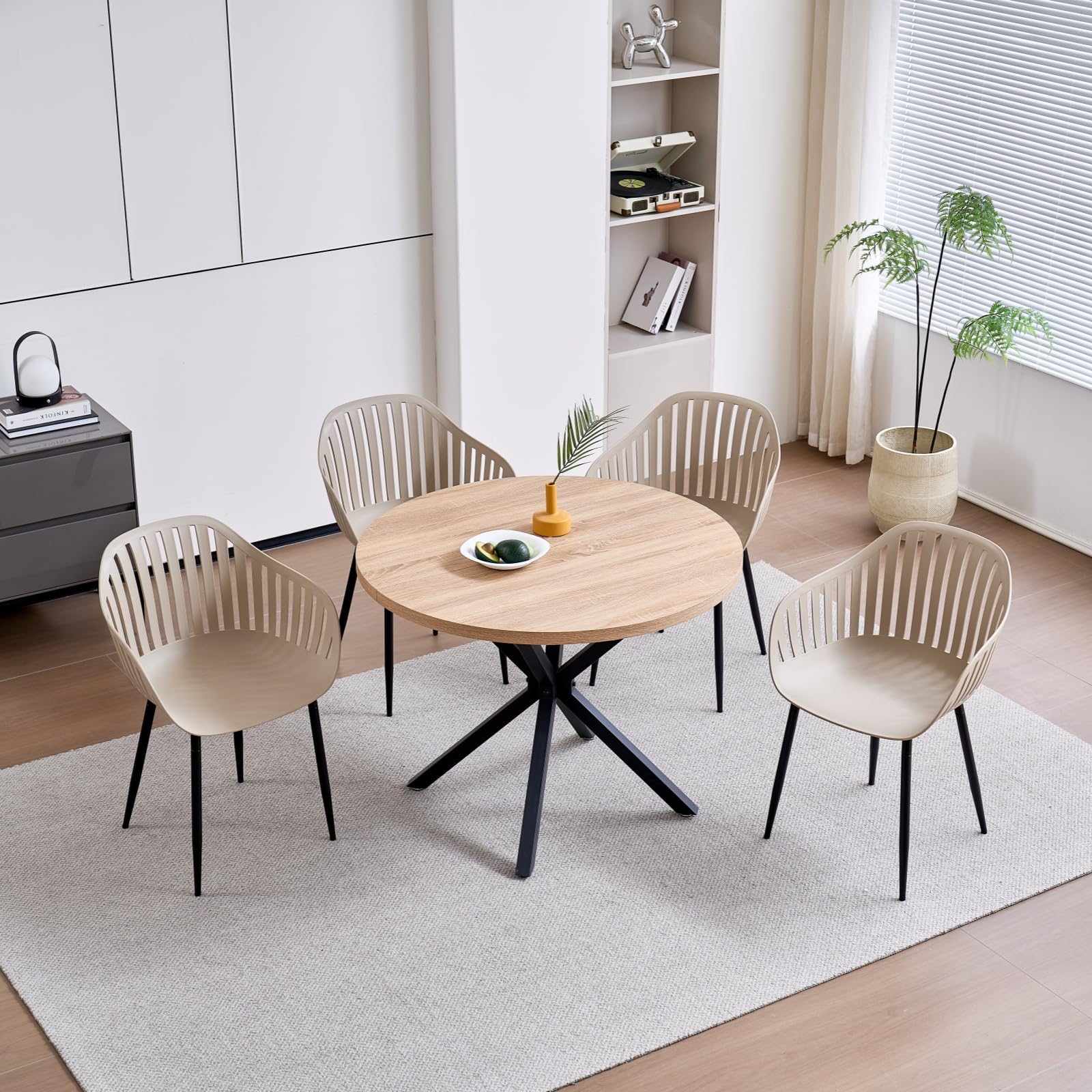 Set di 4 Sedie Sala da Pranzo, Sedia da Cucina con Braccioli, con Schienale Cavo e Seduta in Polipropilene, Adatte per Soggiorno, Balcone, Giardino - Cachi