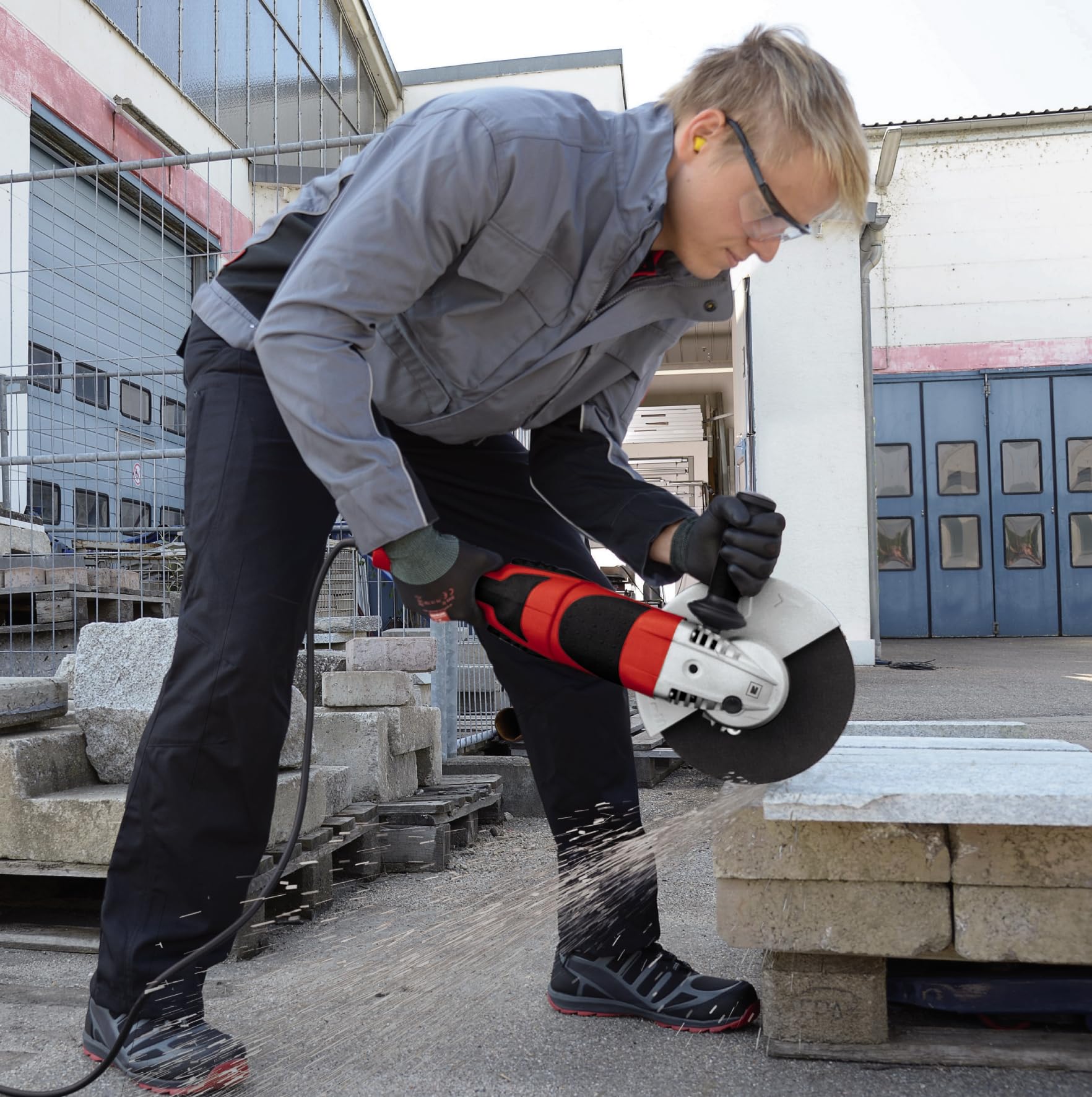 Einhell TE-AG 230/2000 Smerigliatrice Angolare (230 V, 2000 W, Giri Min. 65000, Diam. Max disco 230 mm, Softstart, Regolazone Copri Disco Senza Utensili, Inc. Impugnatura Aggiuntiva)
