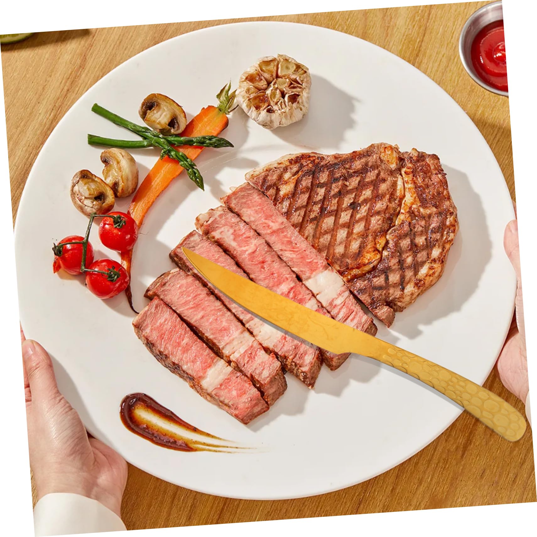 ULTECHNOVO Set di Posate per Bistecca in Acciaio Inossidabile, 4 Set, Finitura Oro, Design Elegante per Cene in Famiglia e Ristorante