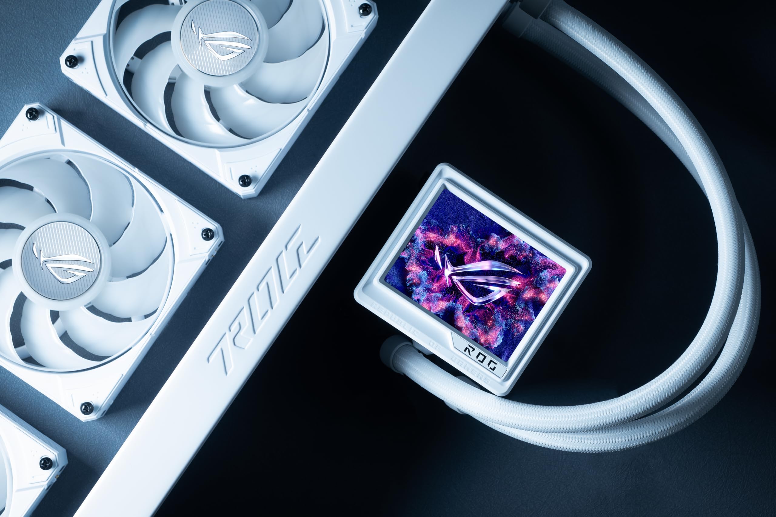 Watercooling ROG Ryujin III 360 ARGB White Edition - Pompe Asetek Gen 8, Radiateur 400 mm, Écran LCD 3.5", Compatible Intel LGA 1700/115x/1200 et AMD AM4/AM5