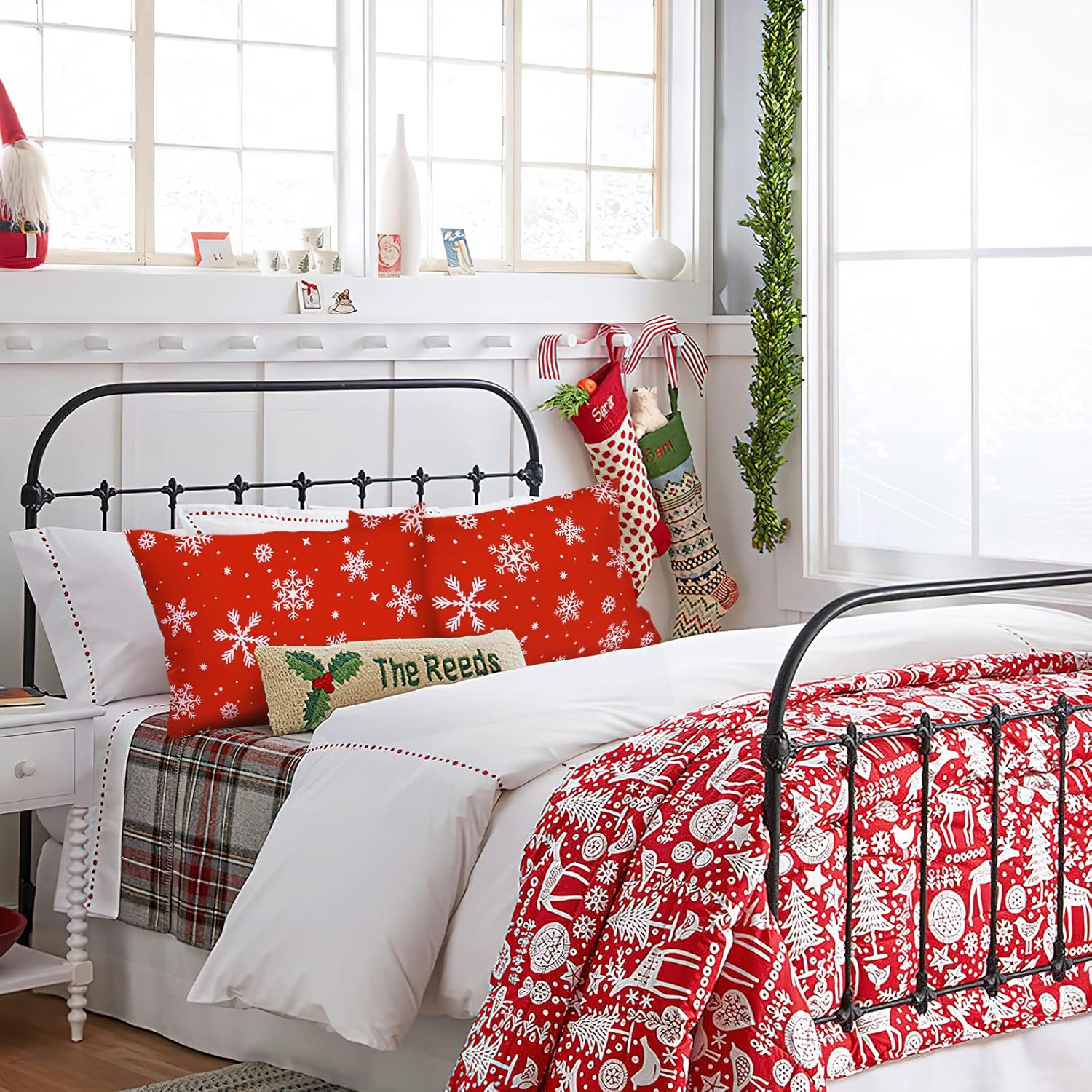 YIYEA Christmas Pillow Cases Queen Size Set of 2, Ultra Soft Double Brushed Microfiber Pillowcases Queen, Christmas Snowflake Bed Pillow Covers, Fade Resistant, Easy Slip-On (20"x30") 2 81r2hqT+NfL. AC SL1500