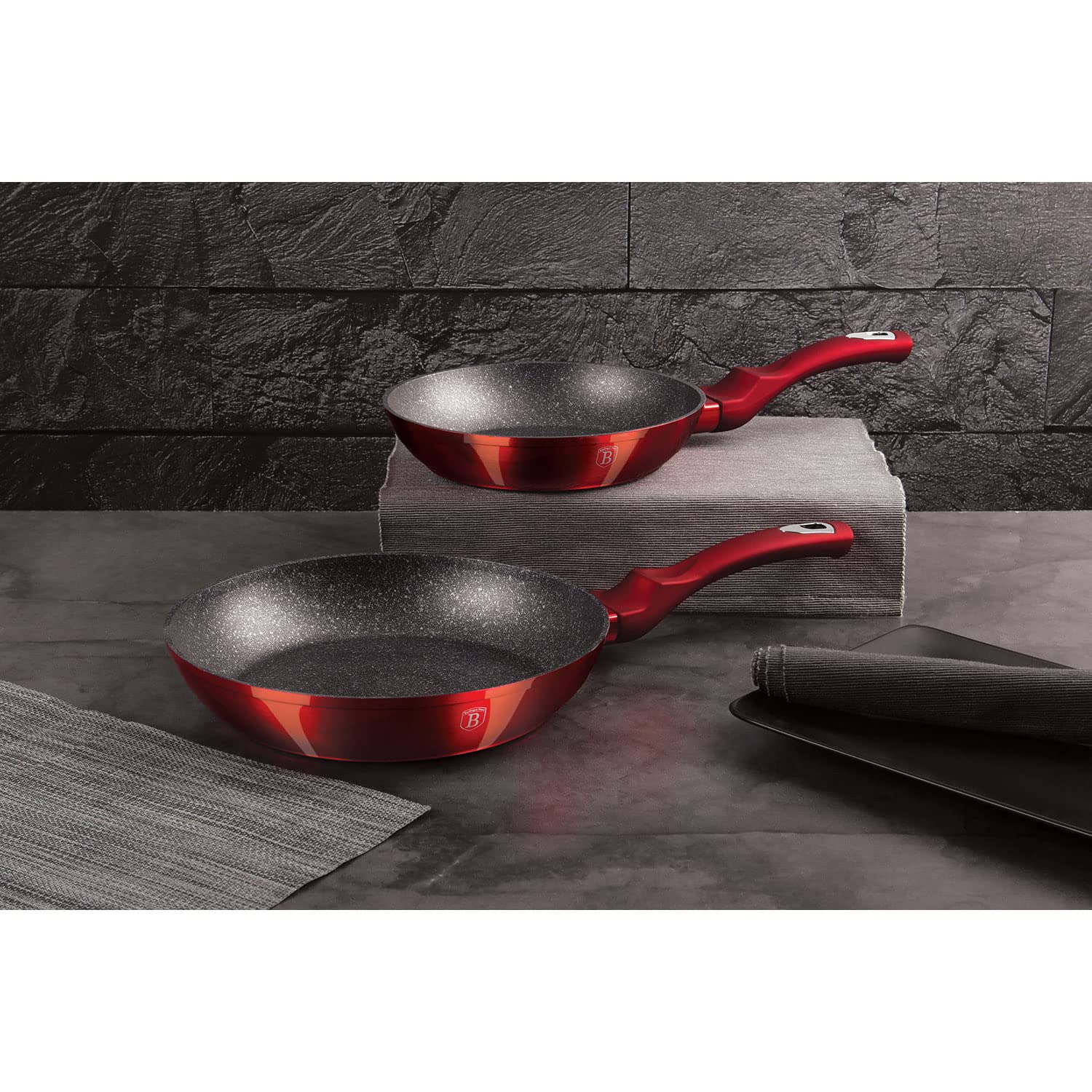Berlinger Haus Set Pentole 10 Pezzi Metallic Line Burgundy - Casseruole E Padelle In Alluminio Forgiato Con Rivestimento Antiaderente Marmo. Adatto A Induzione - 2