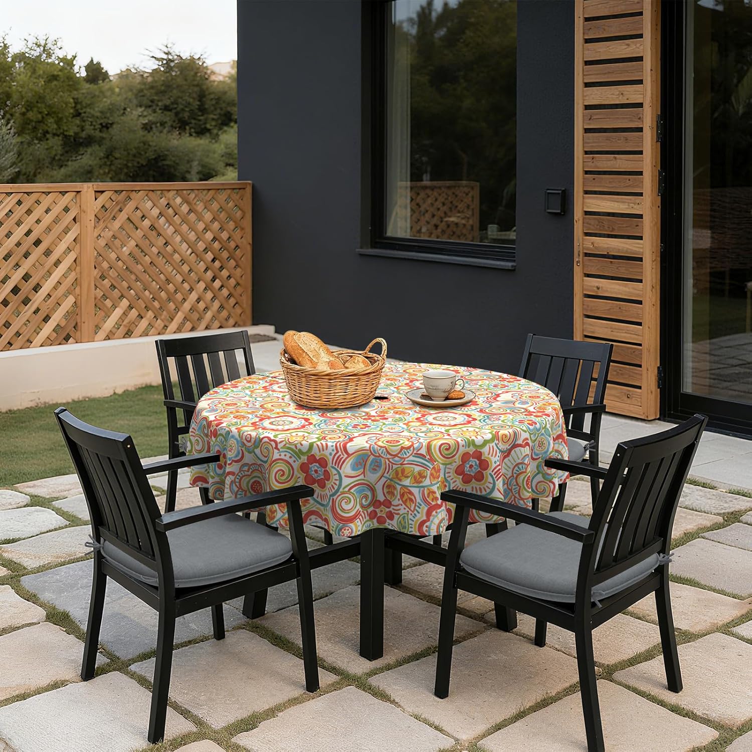 LVTXIII Outdoor Tablecloth with Umbrella Hole and Zipper, 60 Inch Water-Repellent Patio Table Cloth, Round Table Covers for Backyard Garden, Flower Red