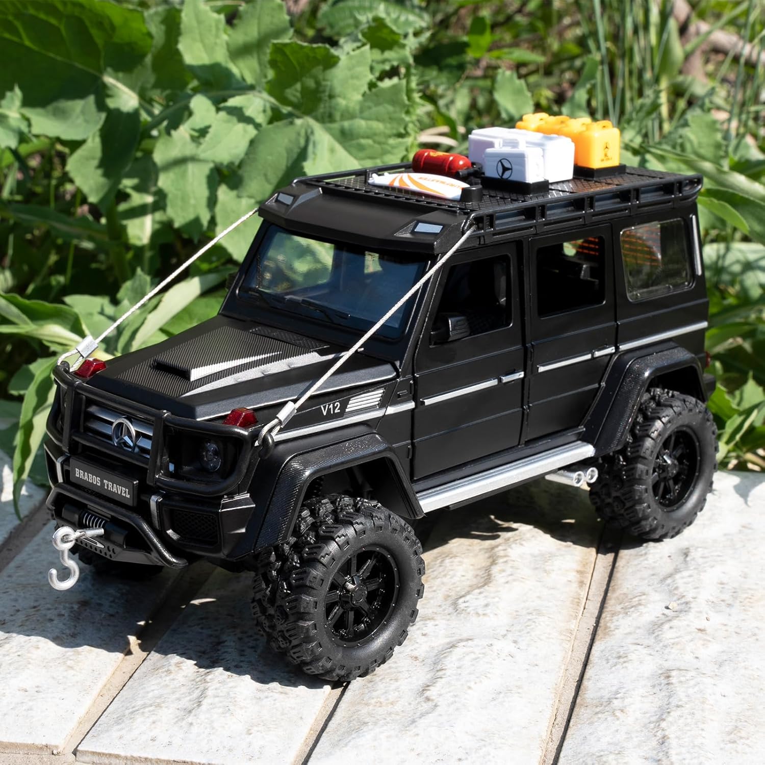 1:24 G550 Car Model with Pullback Function, Children's Toy Car with Light and Sound, Collector Car Model, Gift for Boys and Girls (Black