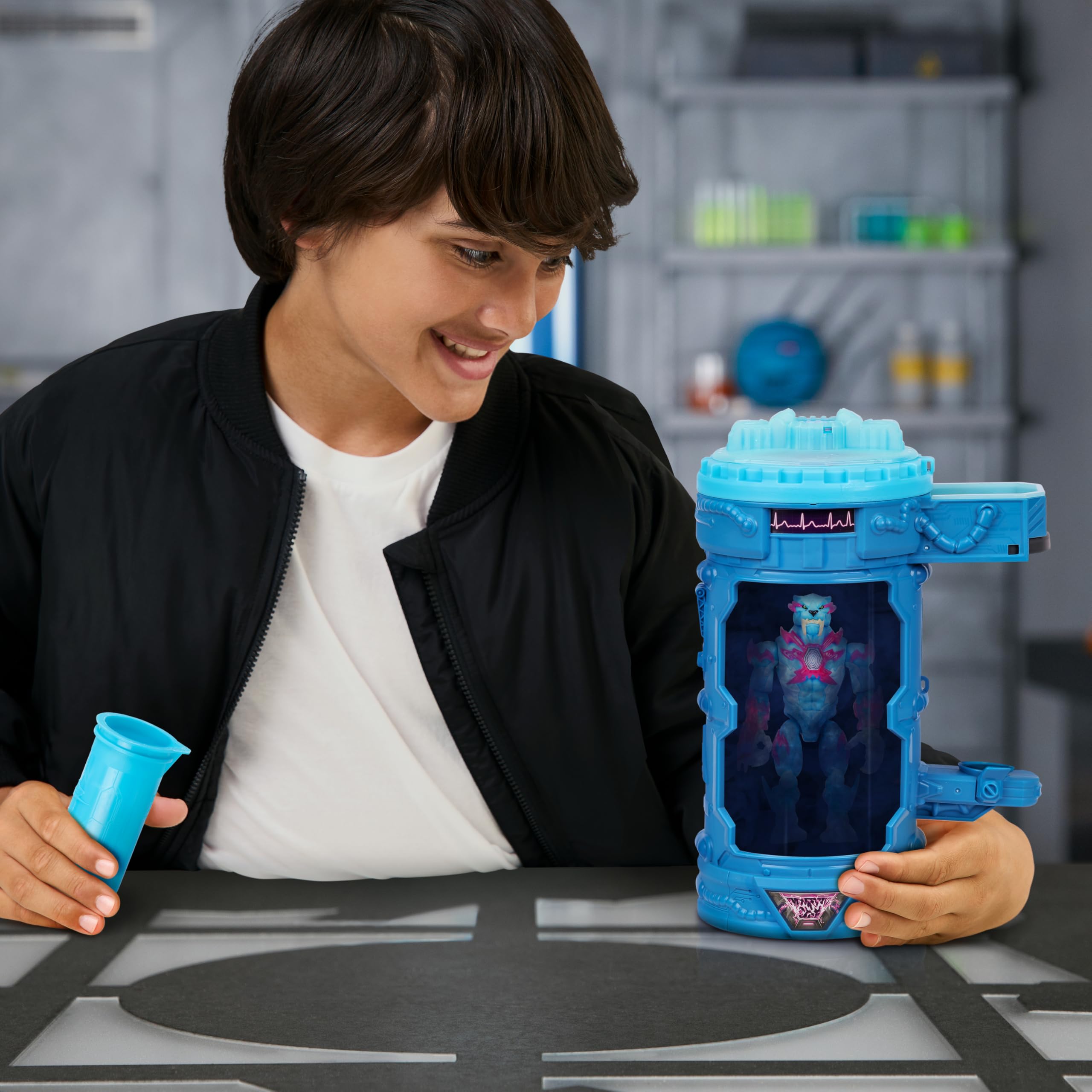 MrBeast Lab Hyper Fusion Mutators, experimentieren & Lightning Panther erschaffen, Mutationsflüssigkeit zufügen… – Ansicht 4