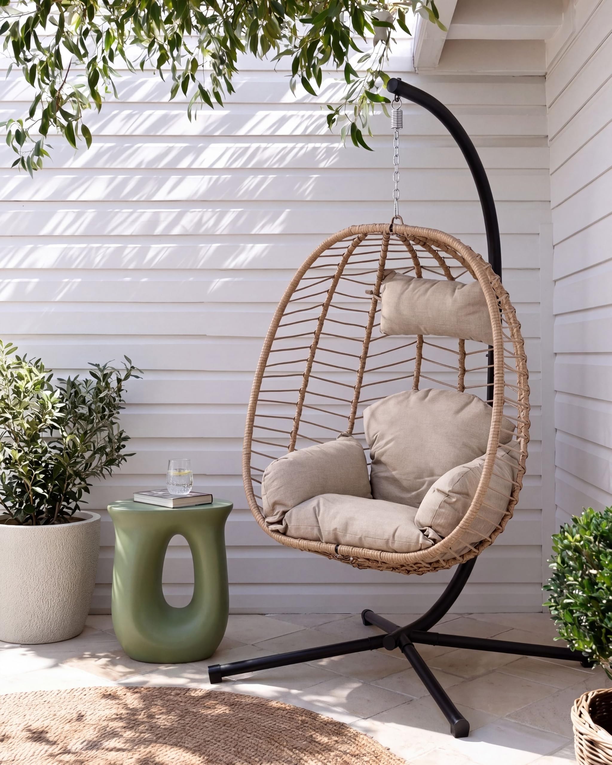 Sillón Colgante Columpio Estilo Boho de ratán sintético Soporte de Metal Cadena con cojín Mullido Natural Montalcino