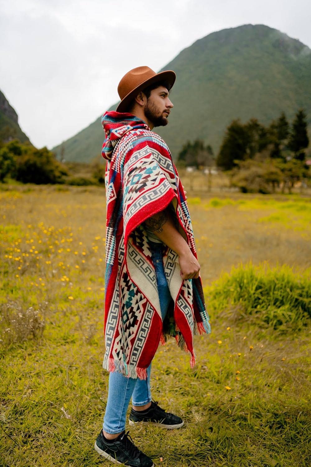 Alpaca World | Ponchos de alpaca para homens e mulheres | Feito à mão com o melhor material de lã de alpaca para bebês por artesãos equatorianos em promoção! Veja a oferta e mais achadinhos de Jaquetas & Casacos 9 Hoje é o melhor dia para comprar Alpaca World | Ponchos de alpaca para homens e mulheres | Feito à mão com o melhor material de lã de alpaca para bebês por artesãos equatorianos com aquele preço maroto! Promoção! Aproveite a oferta! 9