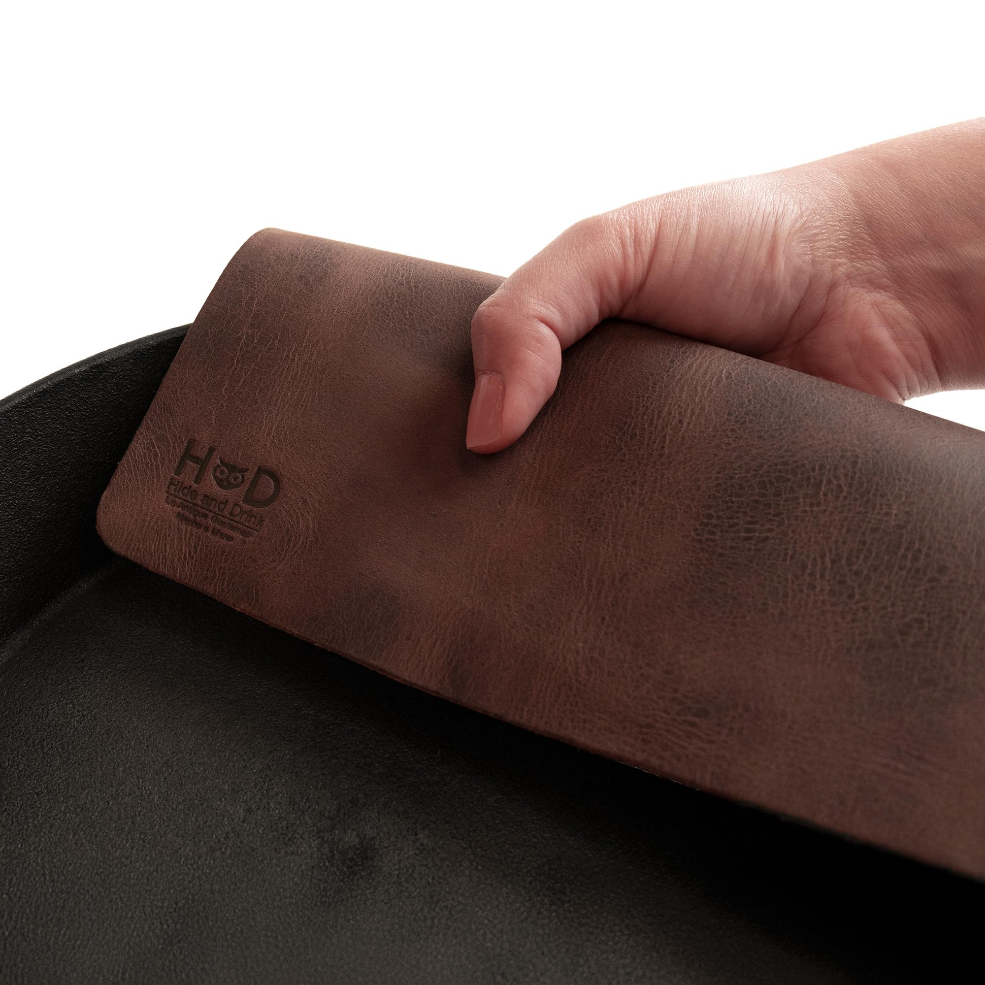 Hide & ‿Drink, Manique en Cuir, ustensiles de Cuisine, Boulangerie, Accessoires de Cuisine, Accessoires de Cuisine, Produits de Cuisine, Produits de Protection, Fait à la Main, Comprend 101 Ans de