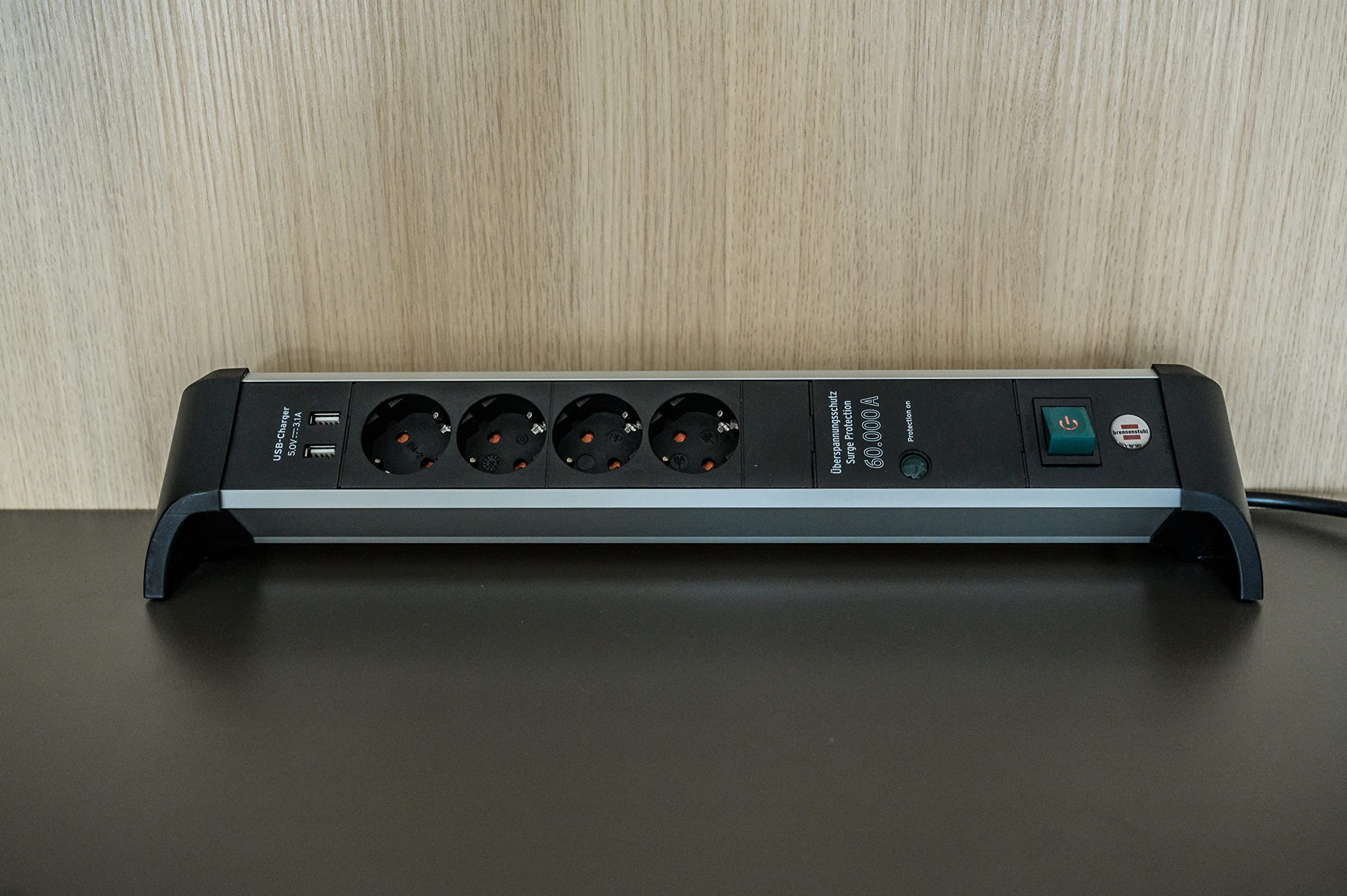 Brennenstuhl Alu Office-Line Ciabatta elettrica a 4 prese con USB e protezione da sovratensioni (presa multipla con interruttore, cavo da 1,8 m, 2 porte USB 3,10 A, Made in Germany