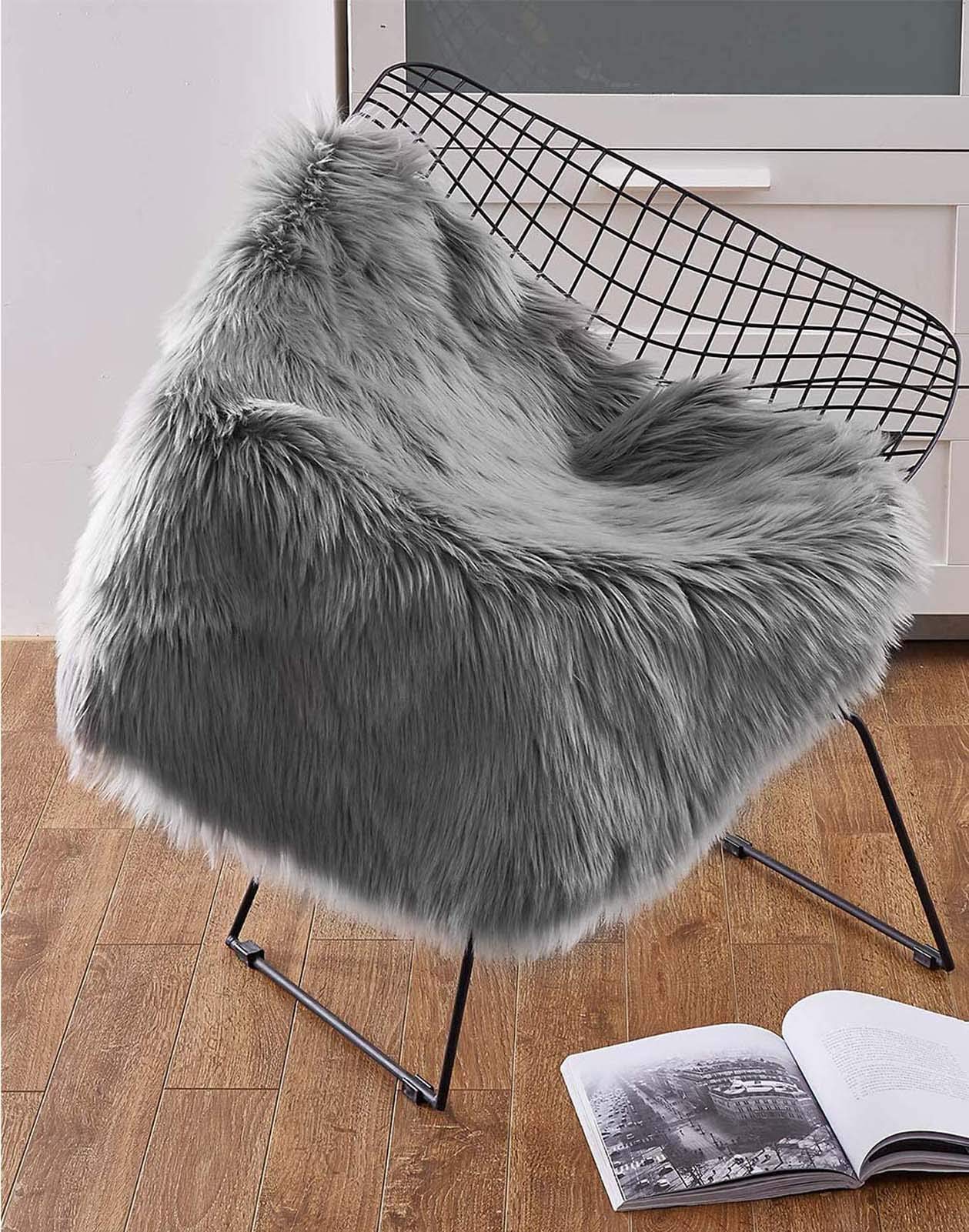 Tappeto Antiscivolo in Finta Pelliccia di Pecora 100x100 cm, Morbido e soffice, Ideale per Camera da Letto, Divano, Pavimento, coprisedia in Pile, Cuscino per Seduta, per Ragazzi e Ragazze