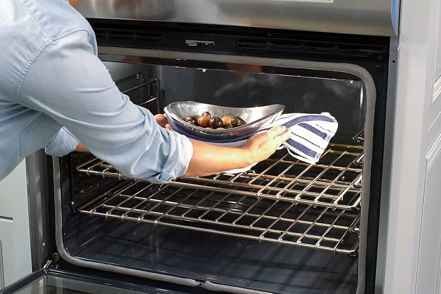 Nambe　皿 Amazon.com | nambe Cradle Bowl | Chillable Salad Serving