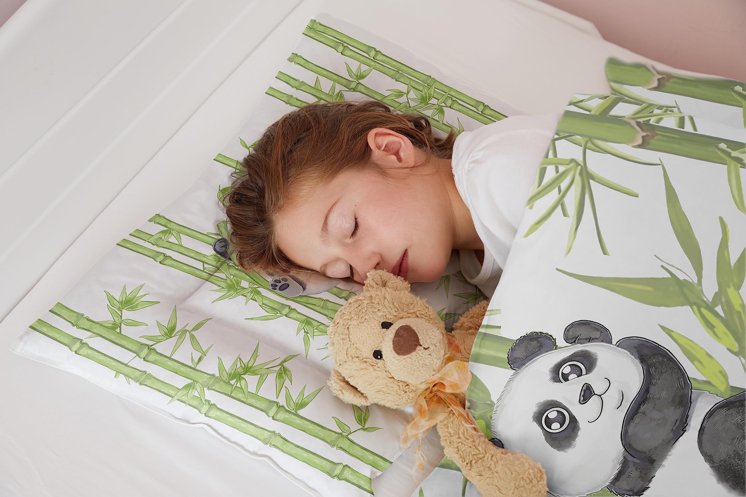 Koru Kids® Kinderbettwäsche 135x200 cm Panda – 2-teiliges Set mit Kissenbezug 80x80 cm – 100% Baumwolle – Bettwäsche 135x200 Kinder – Wendebettwäsche – Bettwäsche Kinder Mädchen Junge