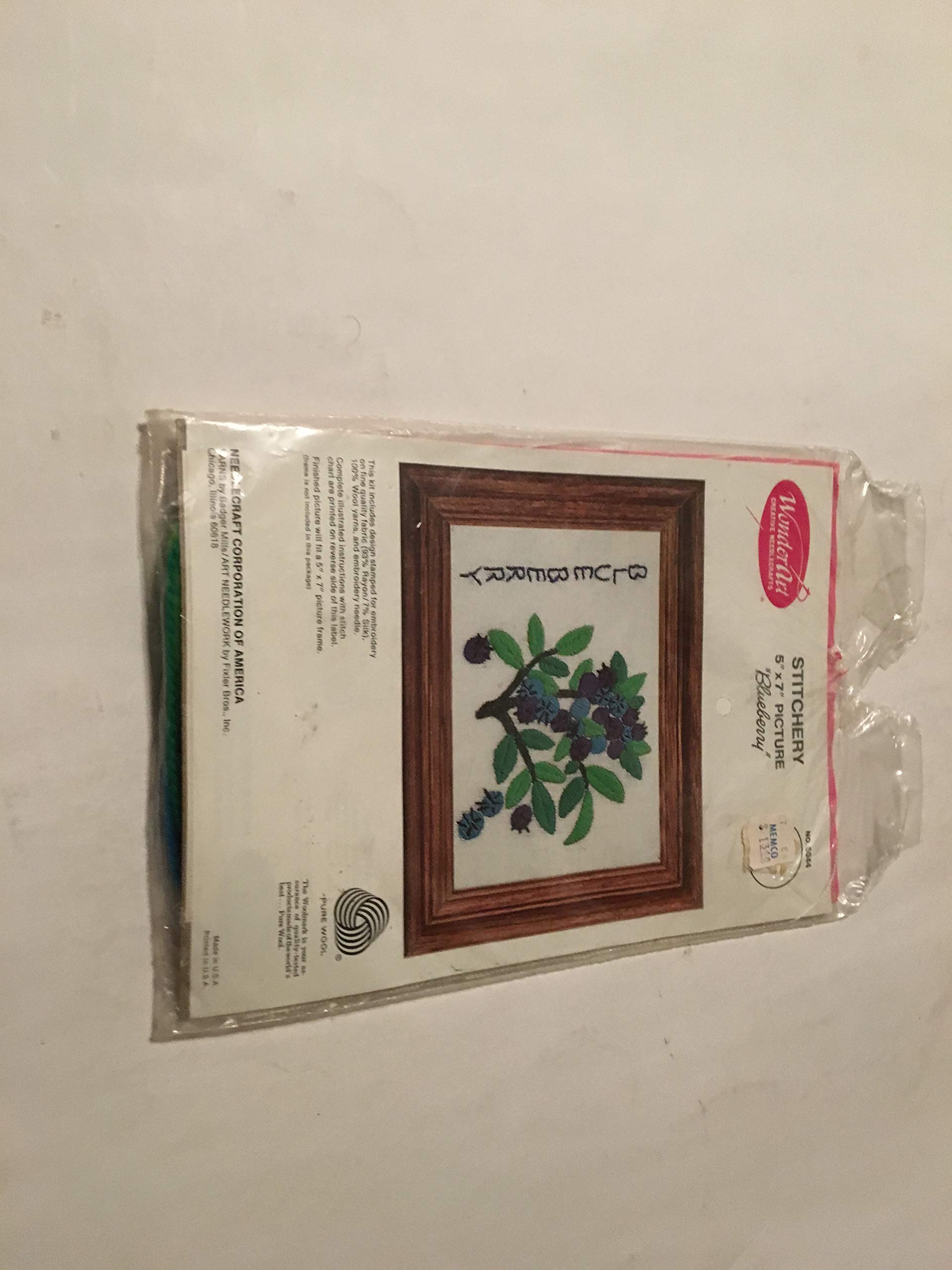 Blueberry 5 by 7 Picture Pure Wool NEEDLECRAFT KIT