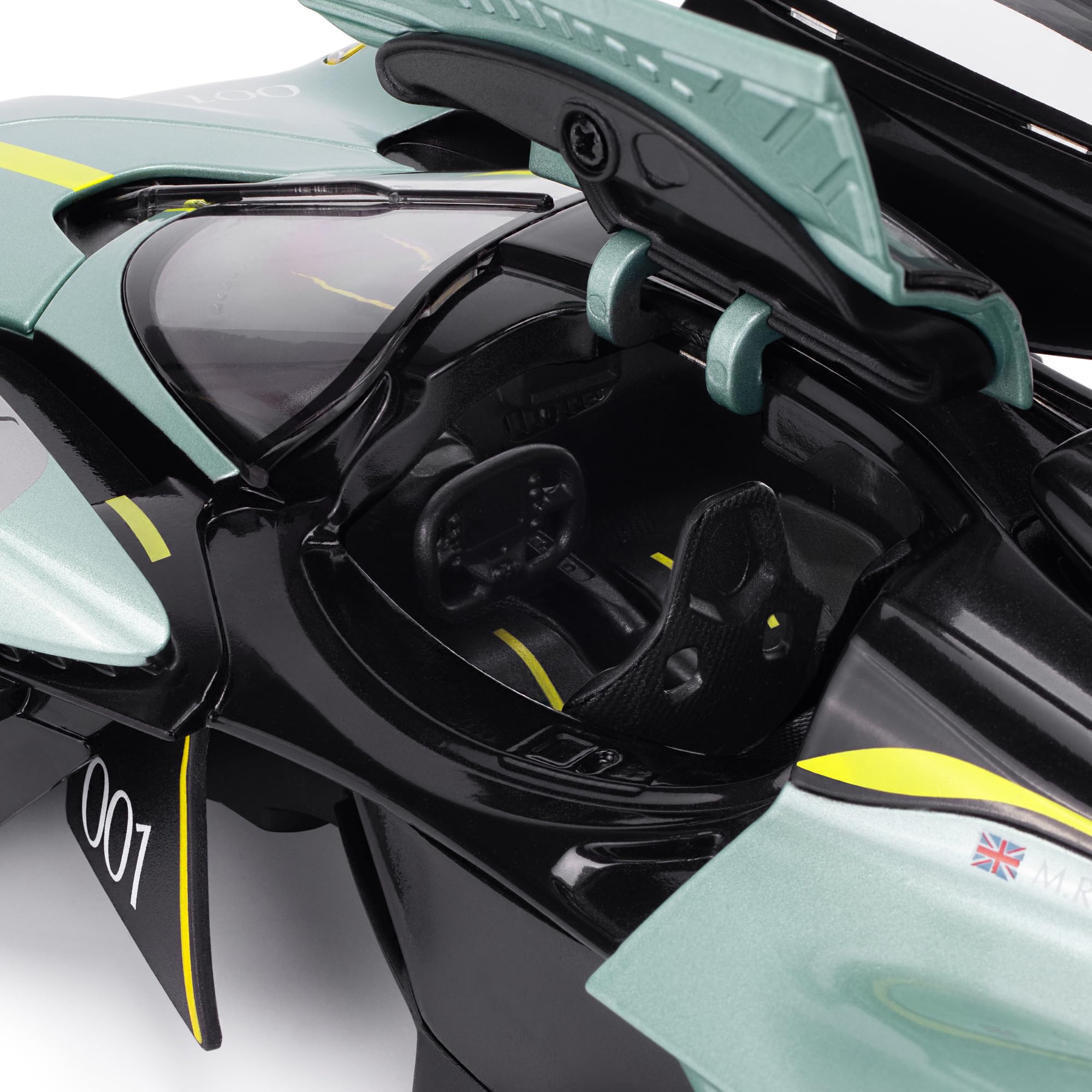 Aston Martin Valkyrie 1:18 Scale Die-Cast Model Car - Appletree Green, 25 centimeters - Image 4