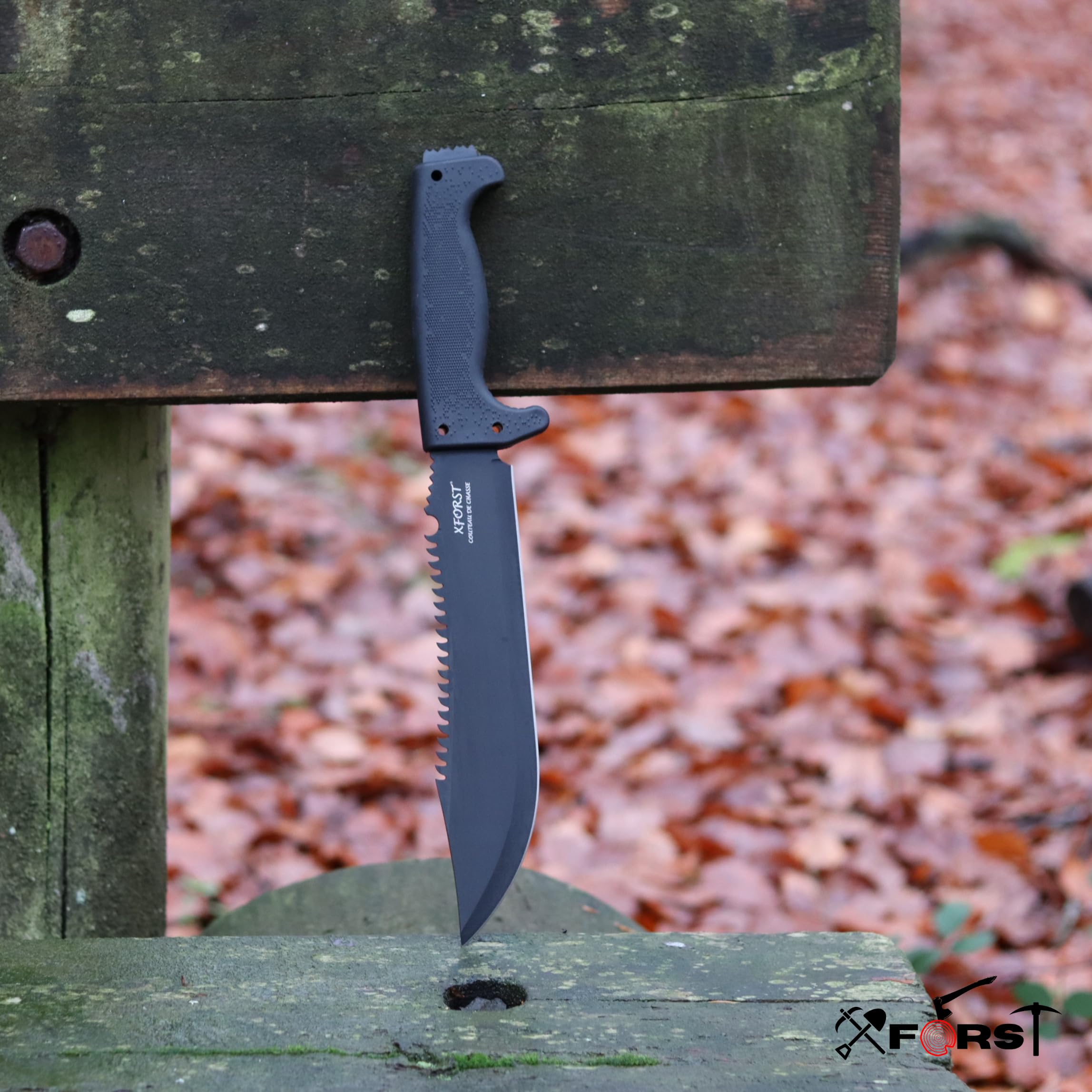 Xforst Coltello da Sopravvivenza Outdoor di Alta Qualità, Machete da Giardino Lunghezza totale: 38 cm, manico in plastica e fodero in tessuto Oxford.