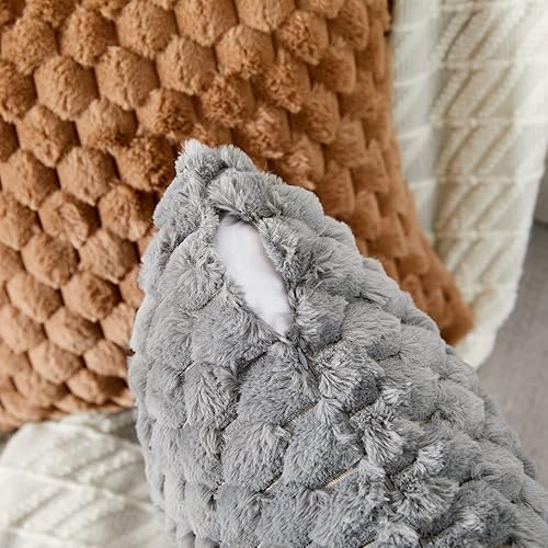Miniatura 4 de Yaertun Paquete de 2 fundas de cojín decorativas, súper suaves y acogedoras, de pelo sintético, de lujo, para sofá, cama, sala de estar, 20 x 20
