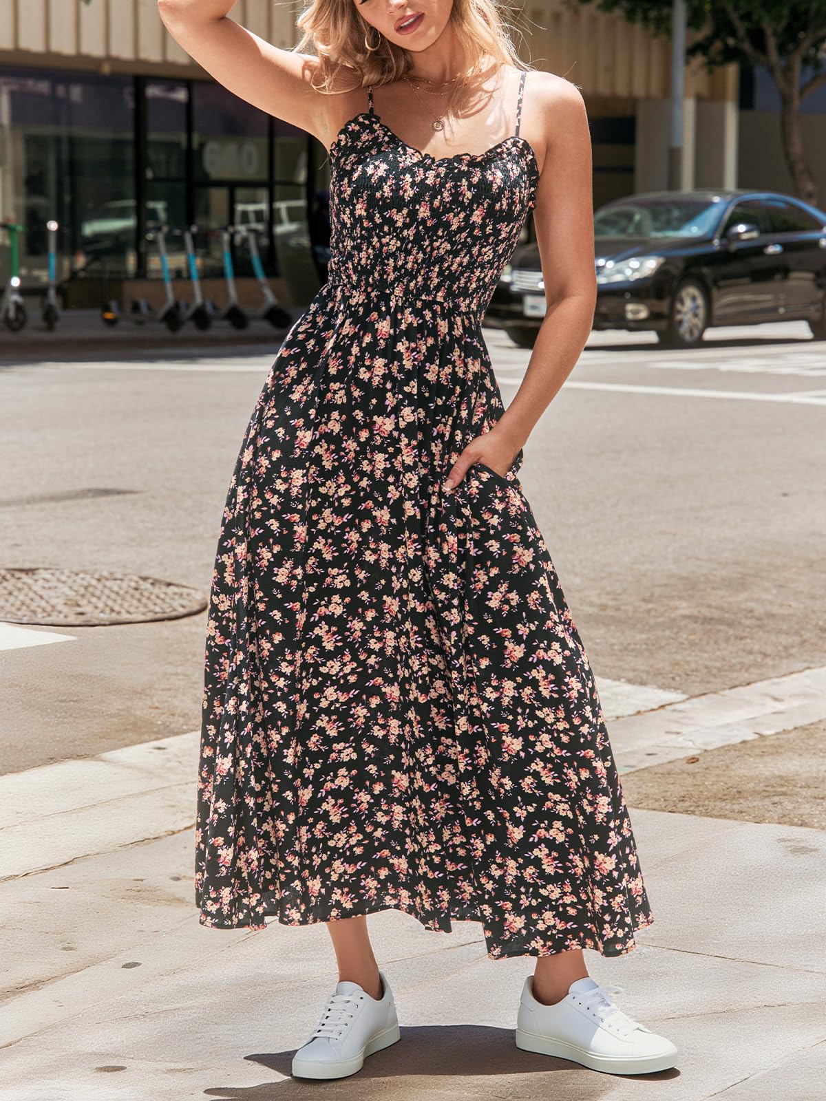 CUPSHE Damen Sommerkleid Spaghetti-Träger Maxikleid V-Ausschnitt Blumenmuster Gerafft Freizeitkleid Boho Rüschen Strandkleid
