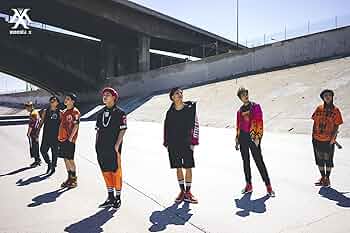 MONSTA X RUSH メンバー全員サイン入りアルバム MONSTA X RUSH メンバー全員サイン入りアルバム