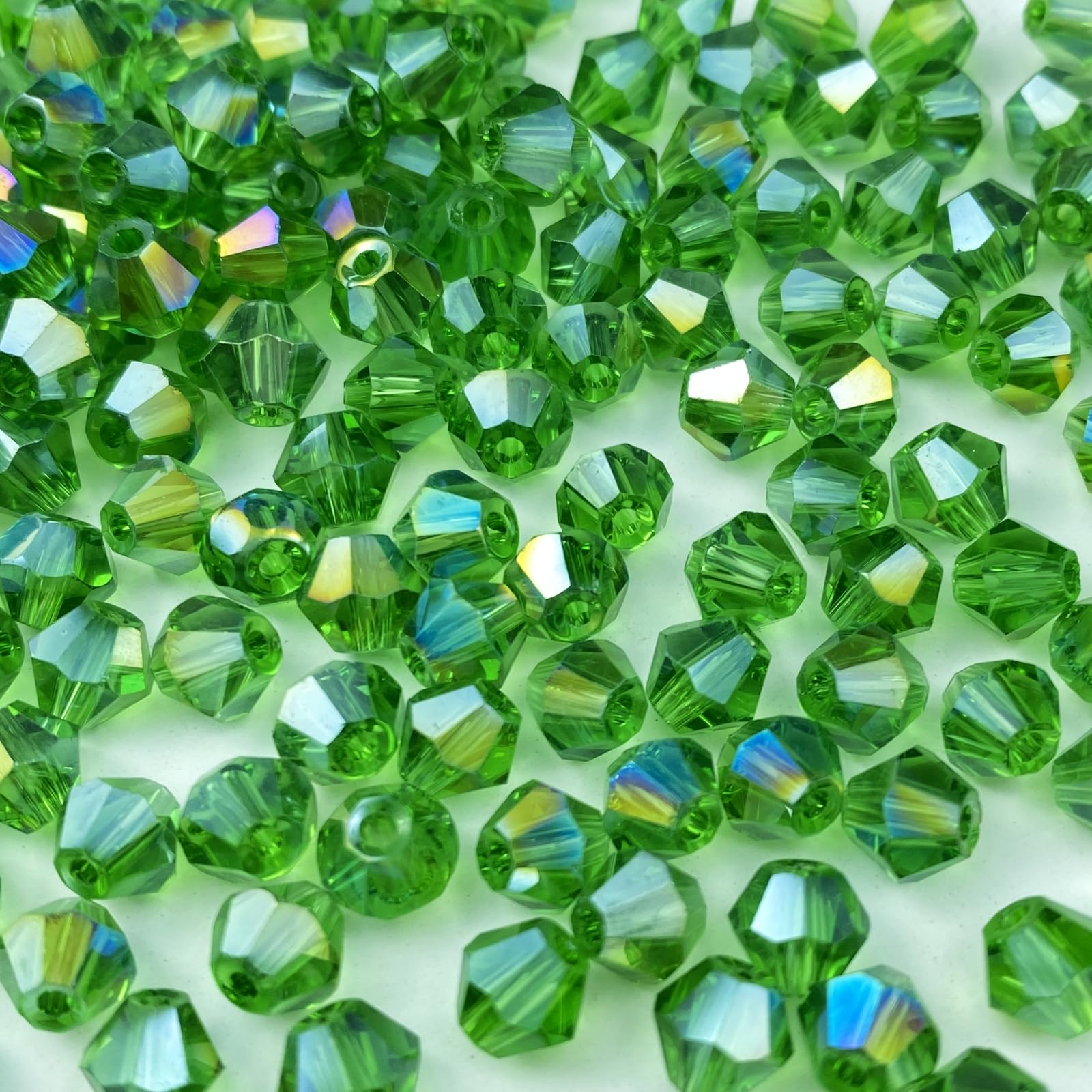 600pcs Bicone Crystal Beads 3mm Crystal Glass Beads Bulk Faceted Bicone Crystal Glass Beads for Necklace Bracelet Earrings DIY Jewelry Crafts Making Supplies(Grass Green AB)