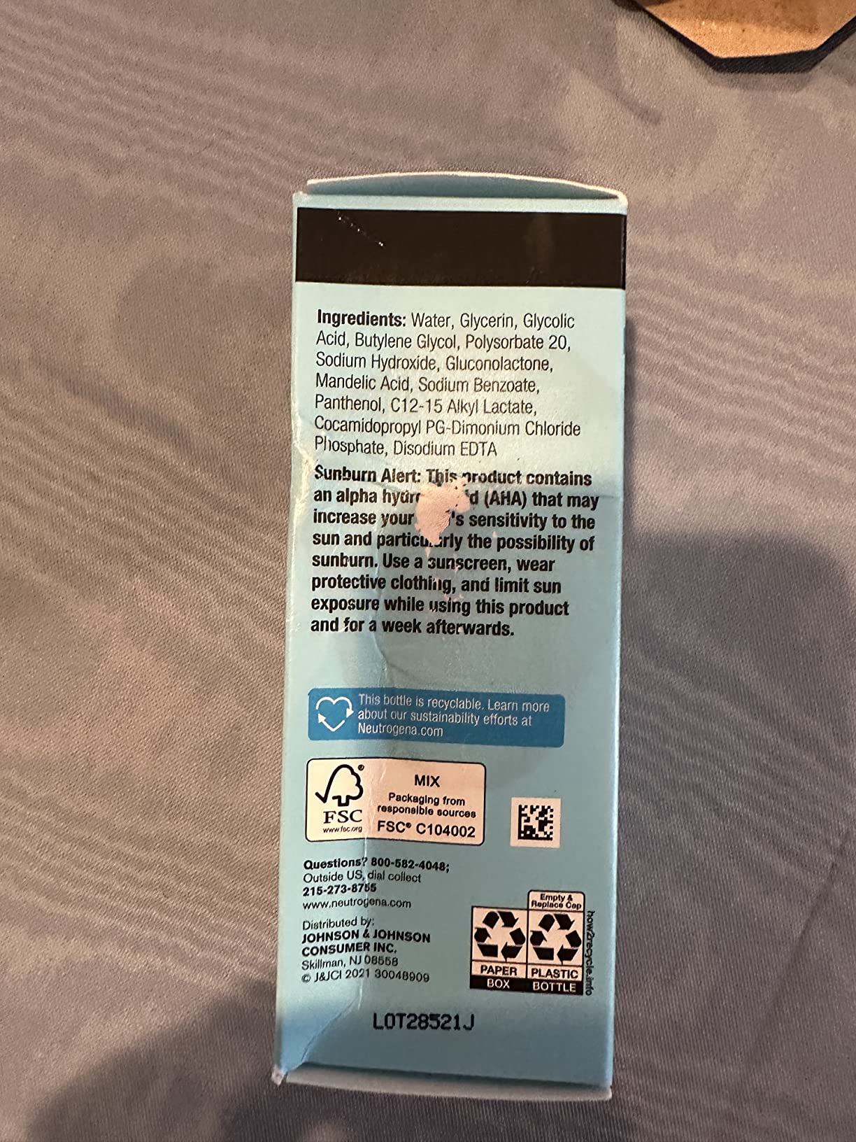 Kenvue Neutrogena Skin Perfecting Daily Liquid Facial Exfoliant with 9% AHA/PHA Blend for Normal & Combination Skin, Smoothing & Brightening Leave-On Exfoliator, Oil- & Fragrance-Free, 4 fl. oz