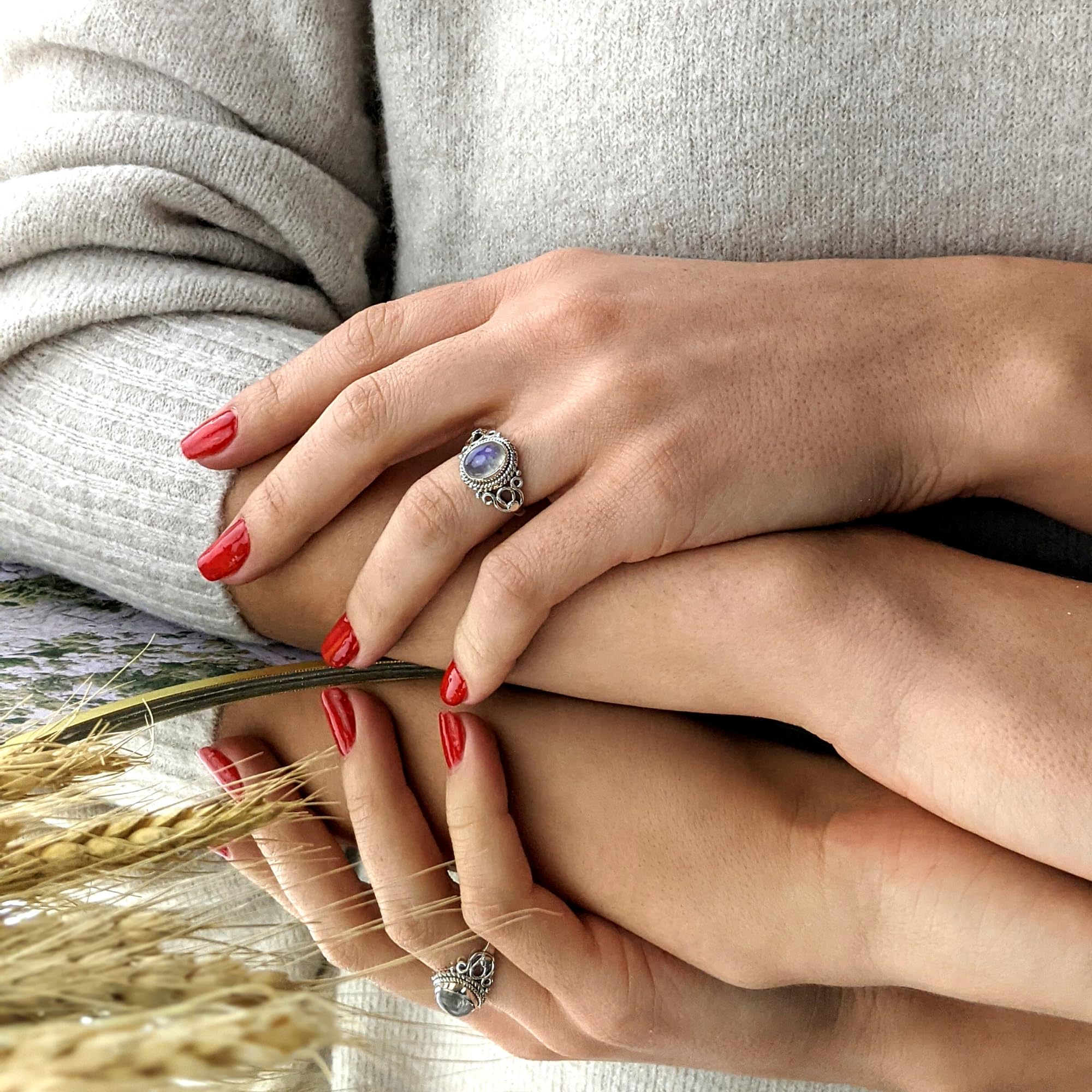 81stgeneration Anillo Cristal Piedra Lunar Plata de Ley 925 | Anillos Bohemios Promesa Piedras Preciosas Ovaladas Engastadas Bisel Adolescentes | Joyería India | Regalos Piedra Natal Junio Mujeres
