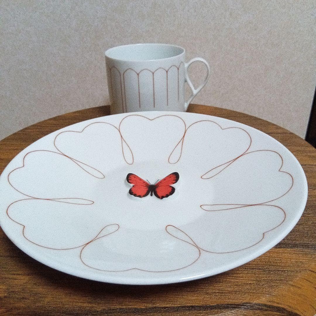 Amazon | ホテルバタフライ カップ&ソーサー（レッド） | ノーブランド