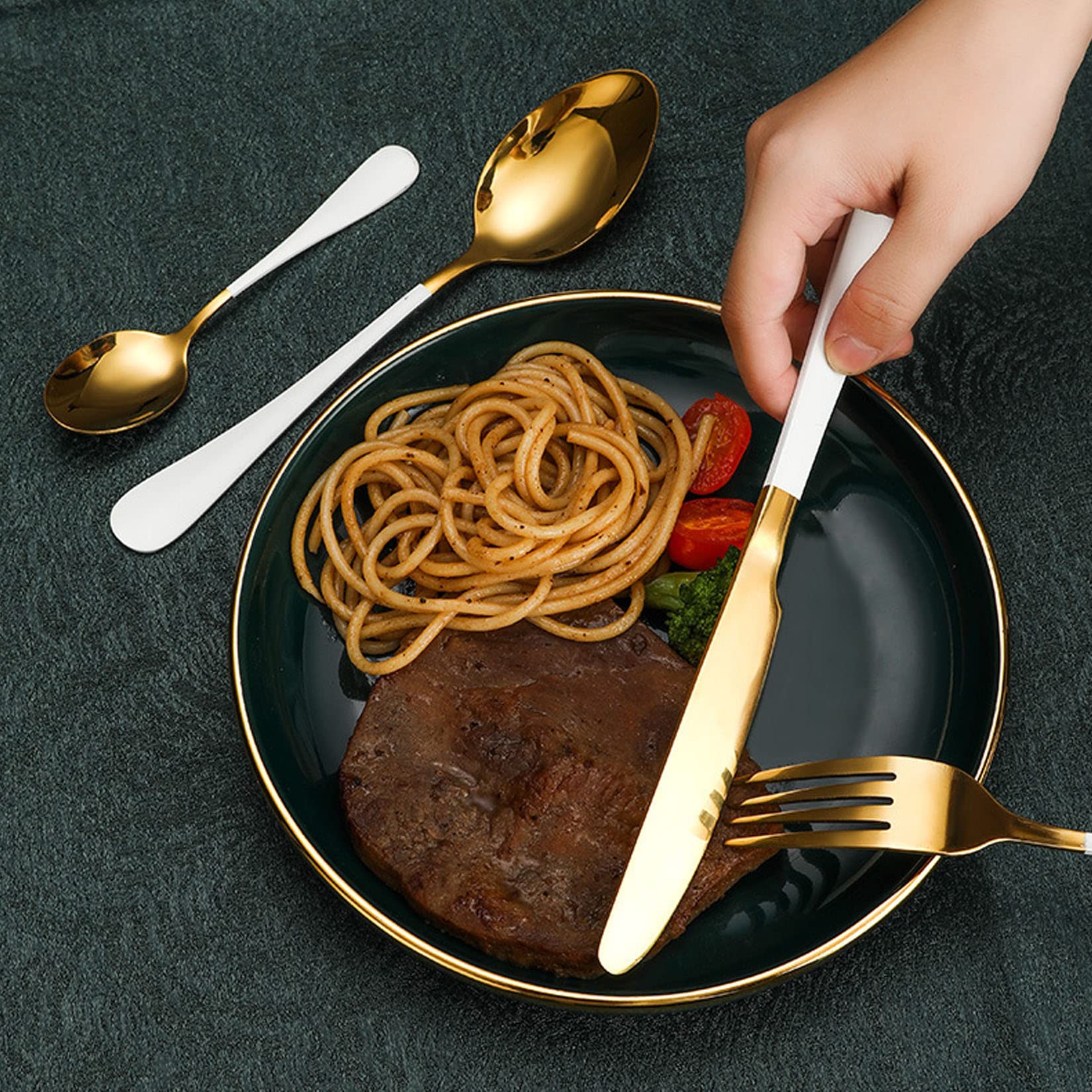Set Di Posate Con Appendiabiti, Set Di Posate in Acciaio Inossidabile Da 24 Pezzi, Manici Verniciati Comodi E Durevoli, Lucidati A Specchio Facili Da Pulire, Set Di Posate Per La Casa,Rosso