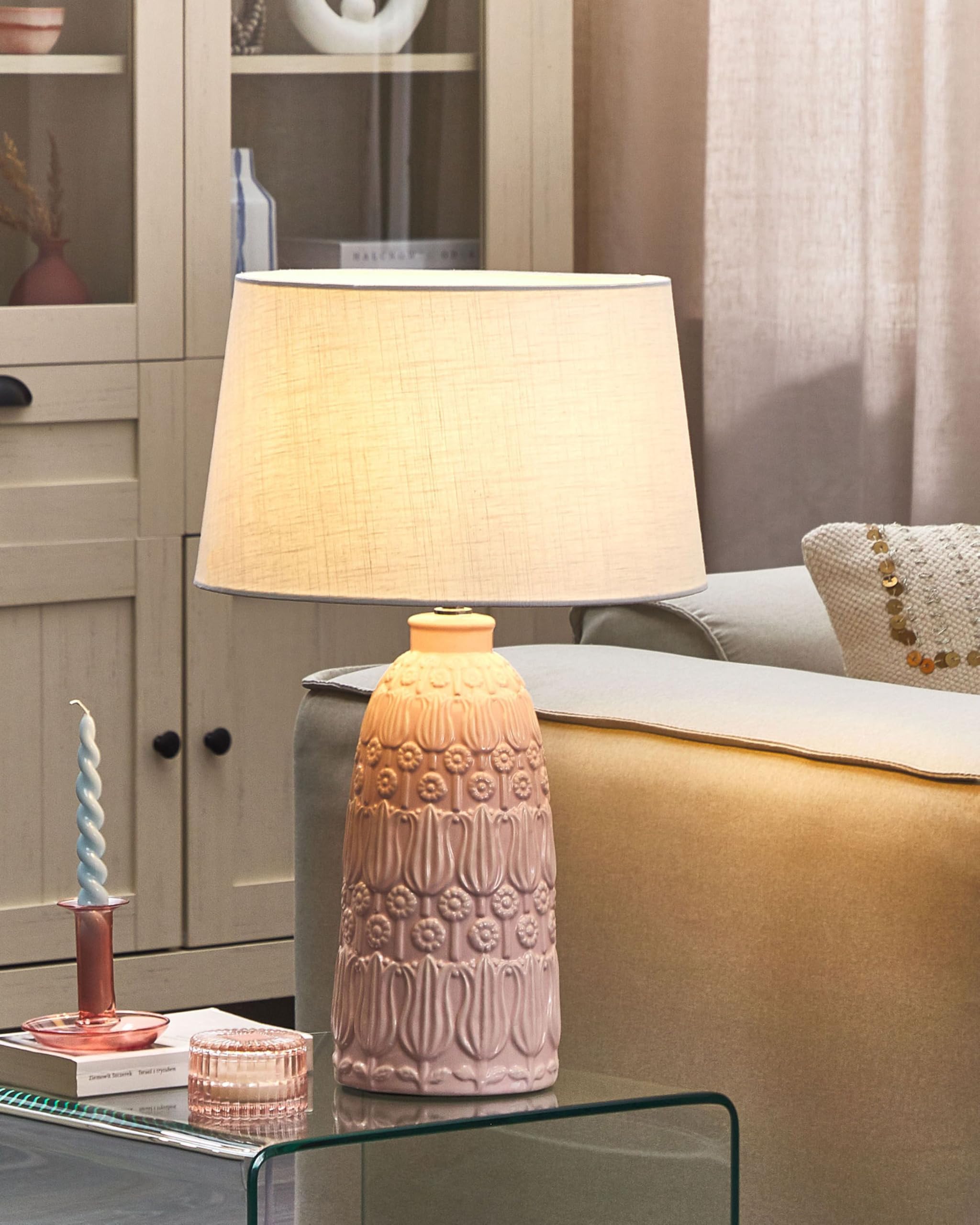 Beliani Lampada da tavolo base in ceramica rosa paralume in tessuto bianco 56 cm boho rustico boho