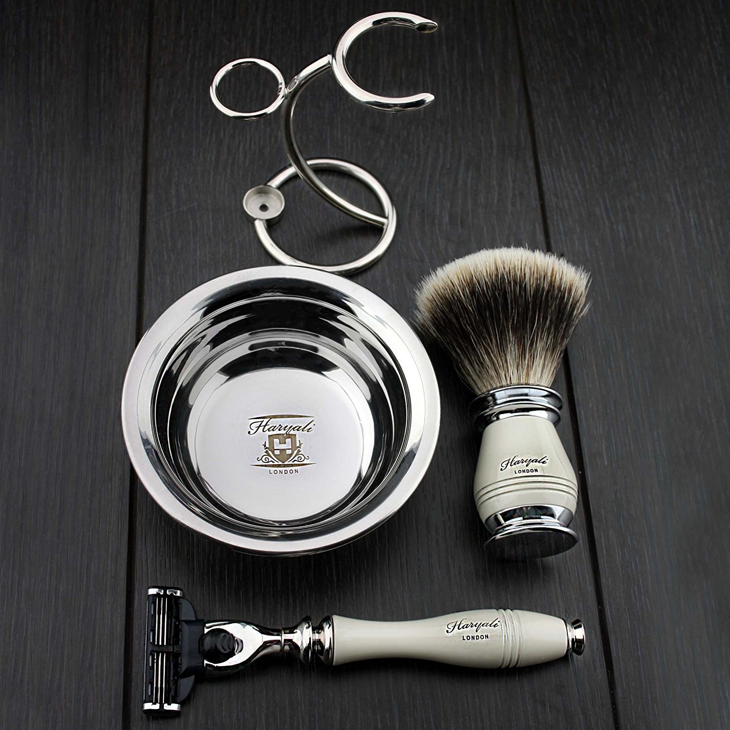 Haryali London Luxury Ivory zestaw do golenia 3 Edge, brzytwa, pędzel do golenia, stojak na golenie i miseczka do golenia