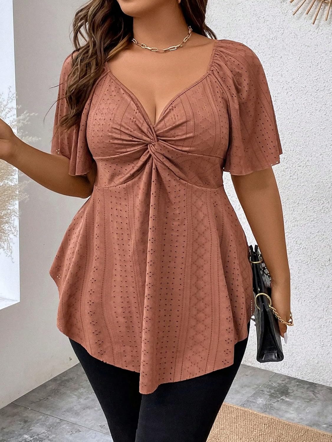 OYOANGLE Women's Plus Size Twist Front Short Sleeve Sweetheart Neck Asymmetrical Hem Blouses Solid Peplum Tops - Image 4