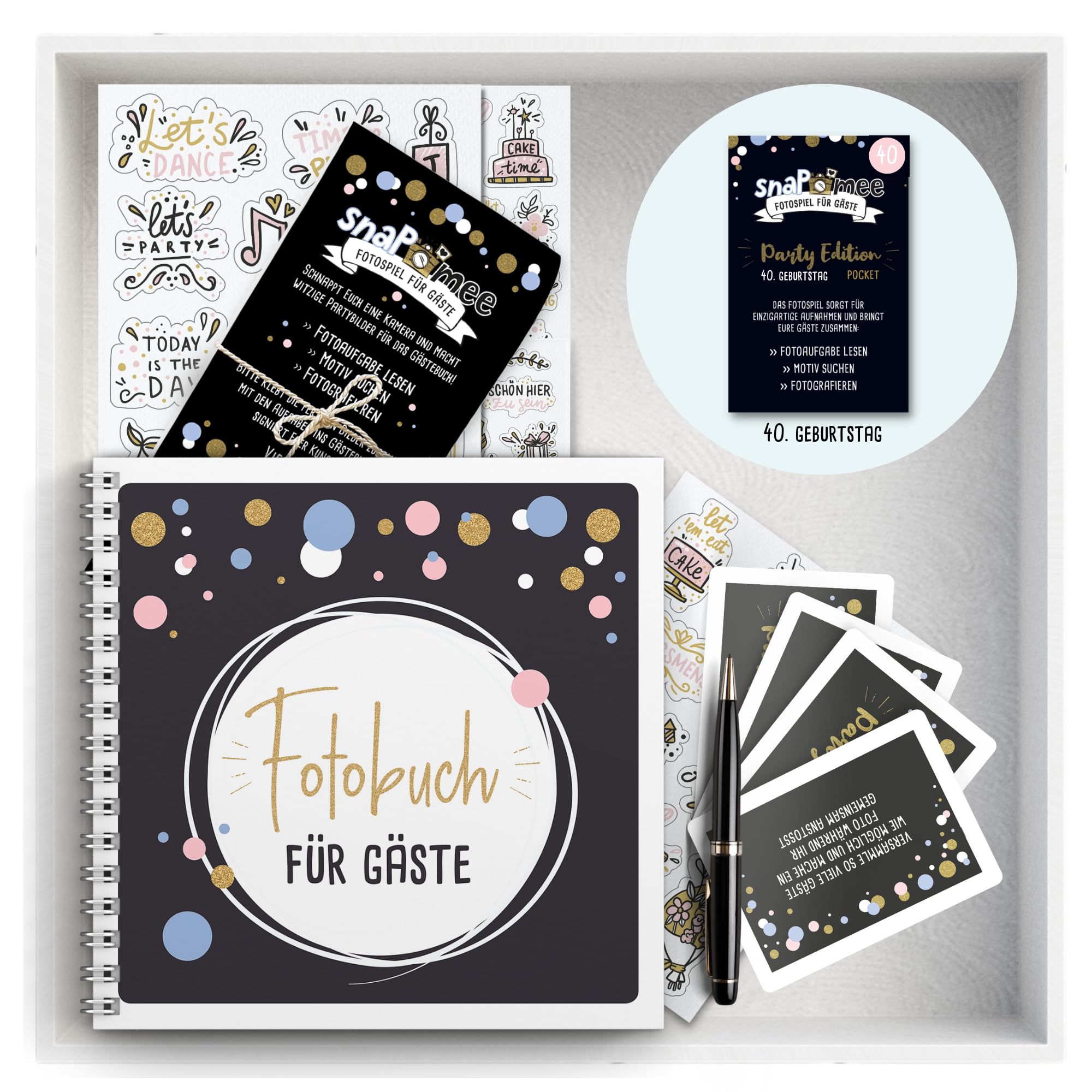 Fotospiel Set 40 Geburtstag by snaPmee - Fotoaufgaben, Hardcover-Gästebuch (21x21cm), Stift, Sticker, Aufsteller - Party-Spiel für Gäste