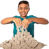 Vista 6 de Kinetic Sand, juego Dig N' Demolish con 1 libra de arena y camión de juguete, juguetes sensoriales para niños a partir de 5 años