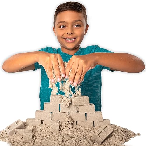 Miniatura 6 de Kinetic Sand, juego Dig N' Demolish con 1 libra de arena y camión de juguete, juguetes sensoriales para niños a partir de 5 años