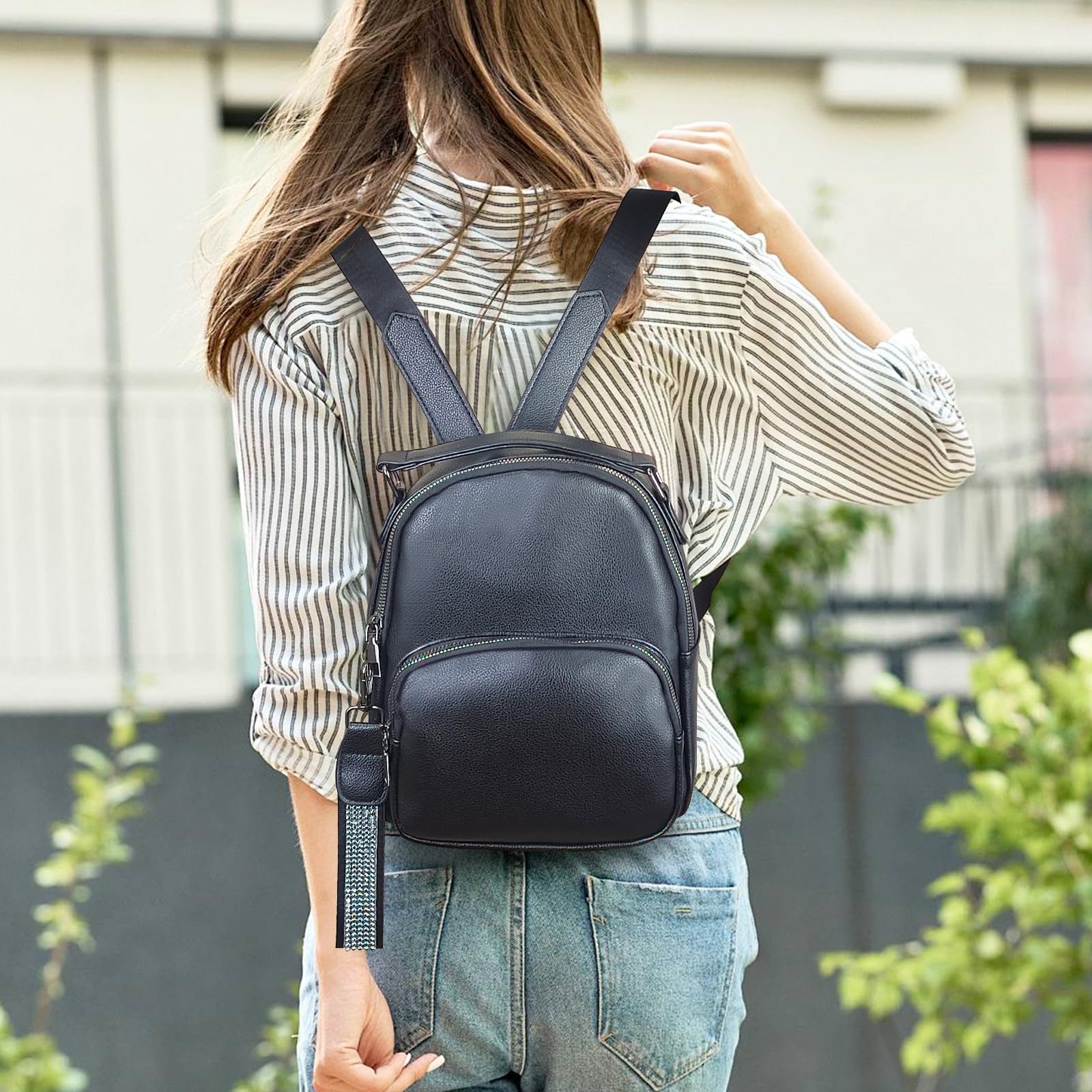 Petit sac à dos pour femme en cuir synthétique - Petit sac à dos pour femmes et filles - Petit sac à dos élégant pour le shopping, les voyages, la randonnée