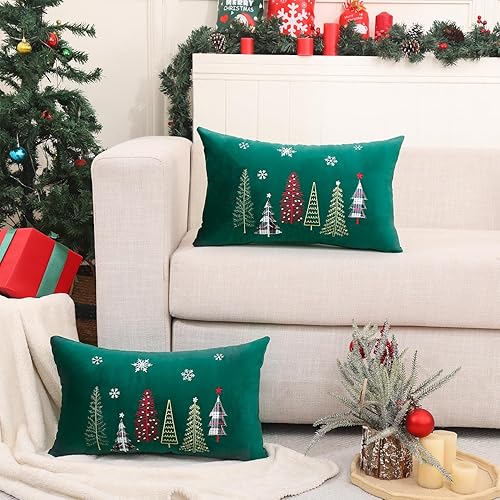 Miniatura 6 de Tosleo Juego de 2 fundas de almohada bordadas de Navidad de 12 x 20 pulgadas, juego de 2 fundas de almohada de terciopelo verde bosque, fundas de