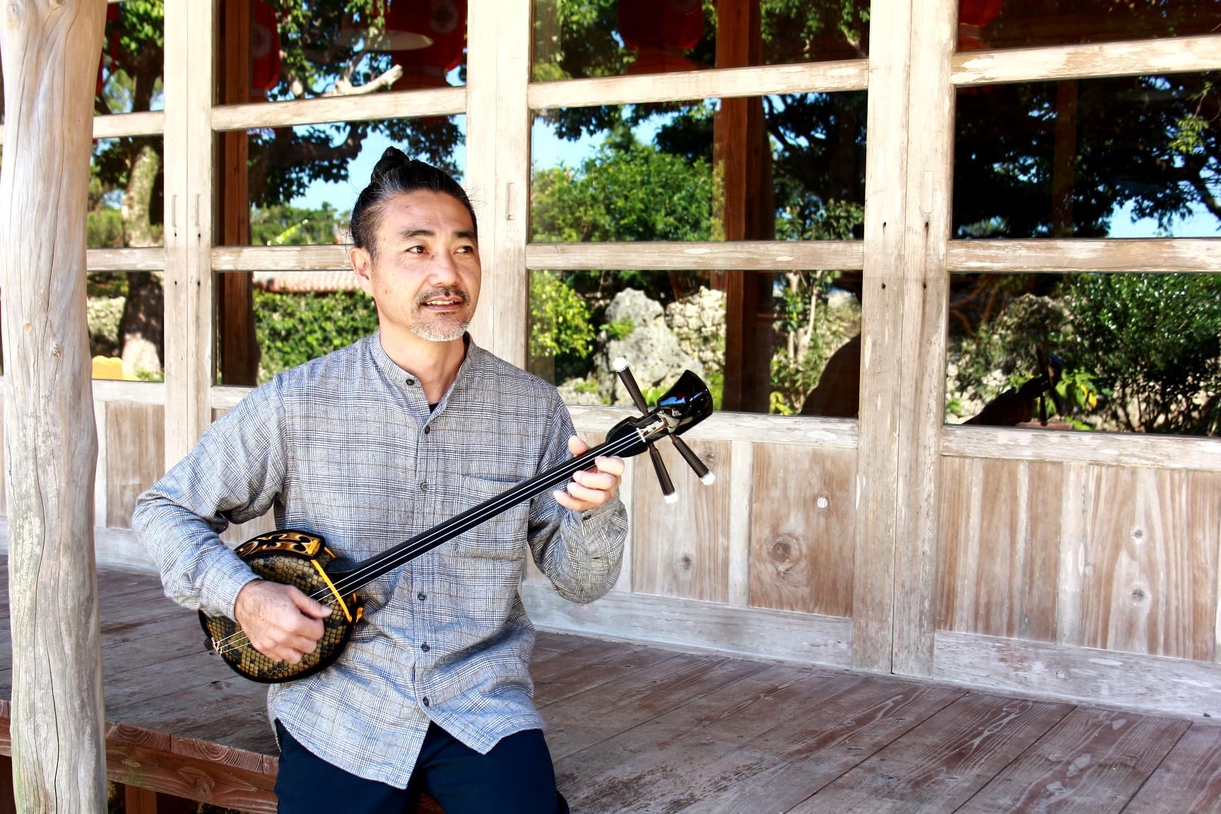 Amazon.co.jp: 三線 沖縄 三線 初心者 セット 人工皮張り特選