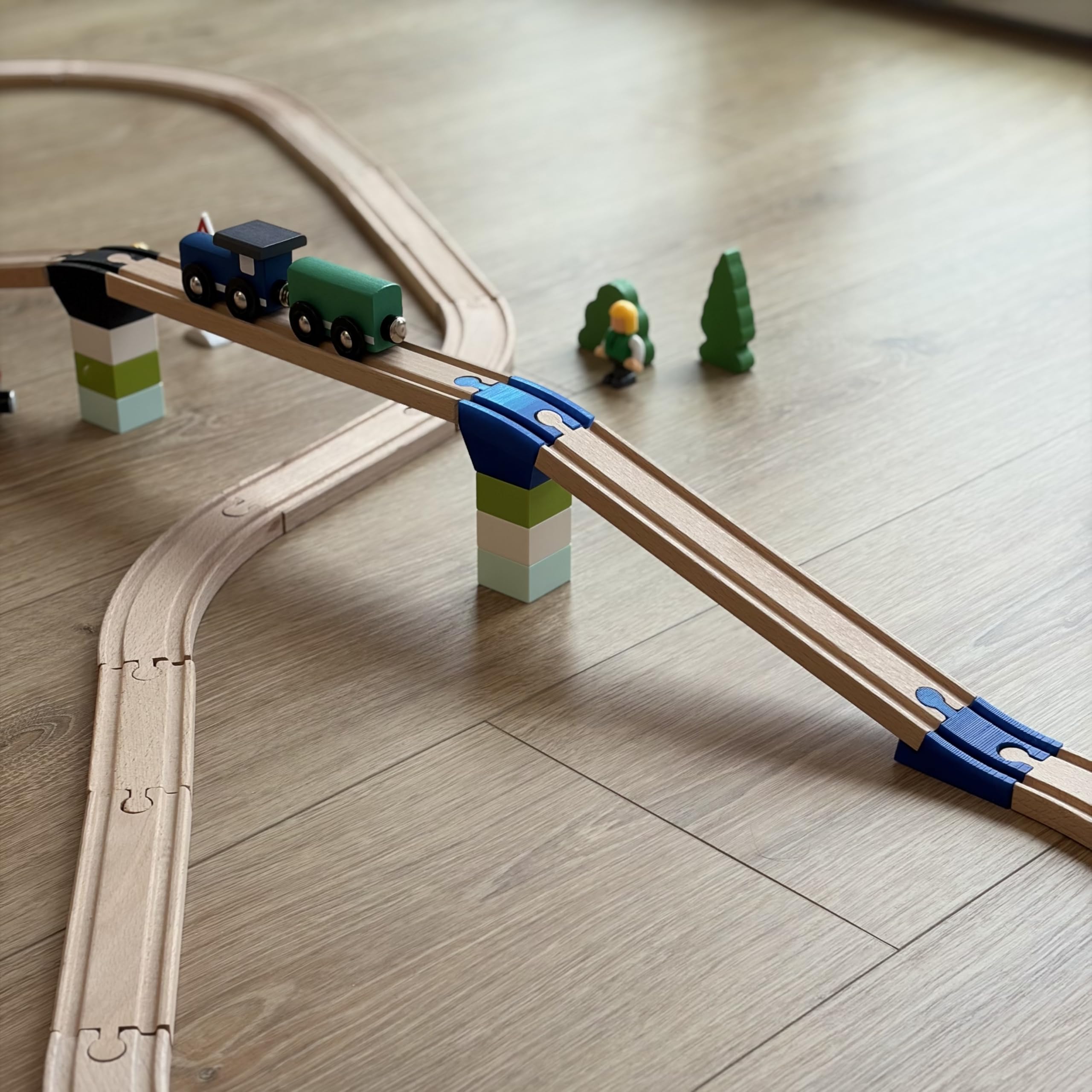 3D FREUNDE Bridge Adapter for Wooden Railways, Suitable for Brio Rails and Duplo Building Blocks, 4 Pieces, Made in Germany (Blue)