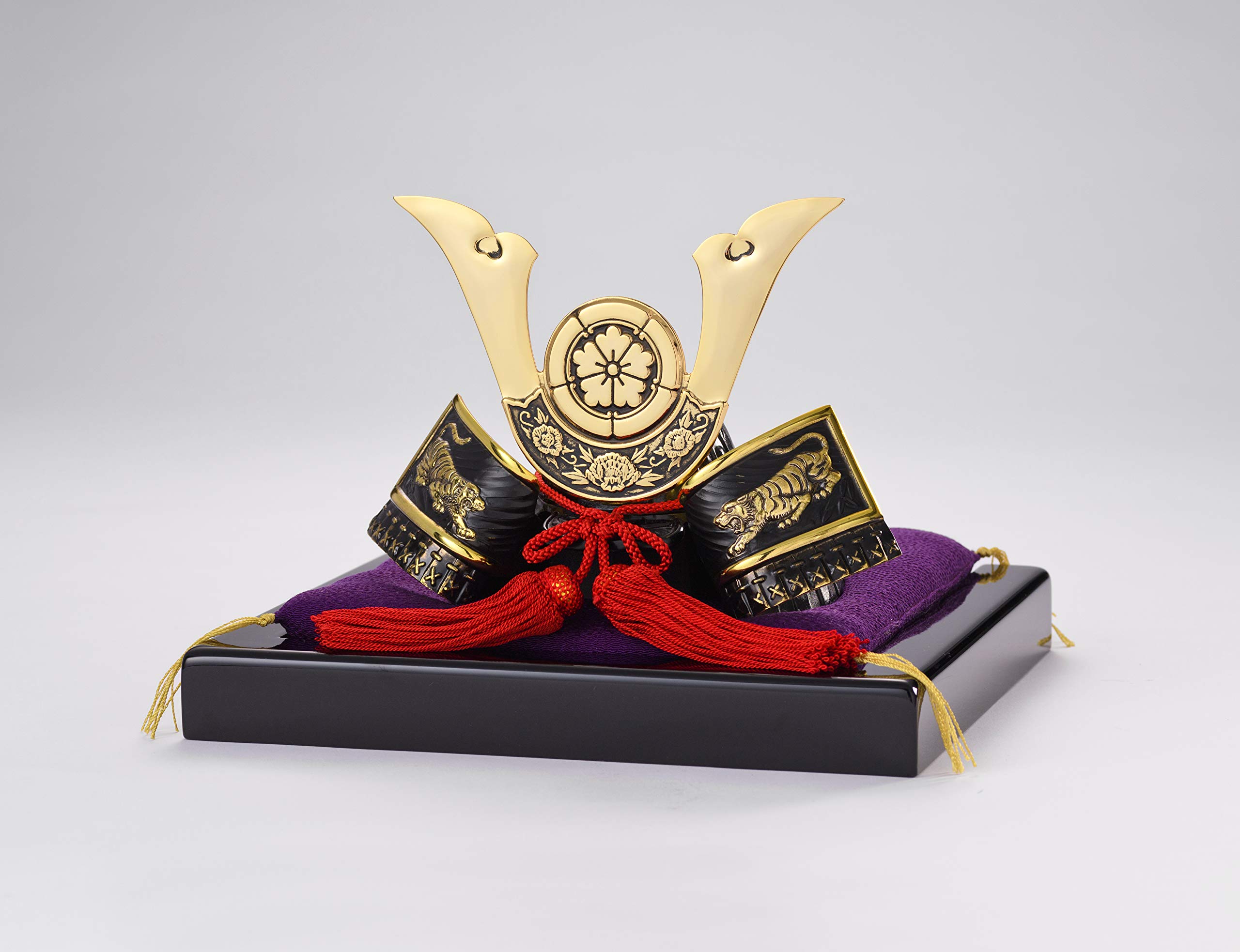 Amazon | 戦国武将兜 織田信長公 約高さ14.5×幅19.5(cm) | 兜飾り