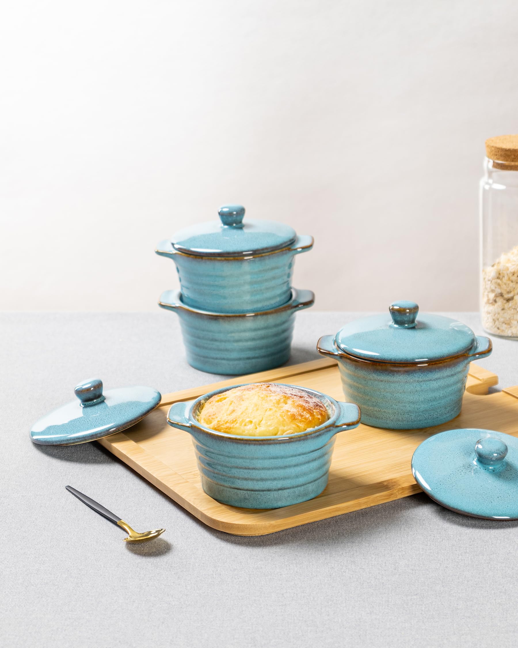HENXFEN LEAD Mini Cocottes en Grès, 230ml Ramequins Soufflés avec Couvercle, Lot de 4 Petits Ramequins Crème Brûlée, Bleu réactif
