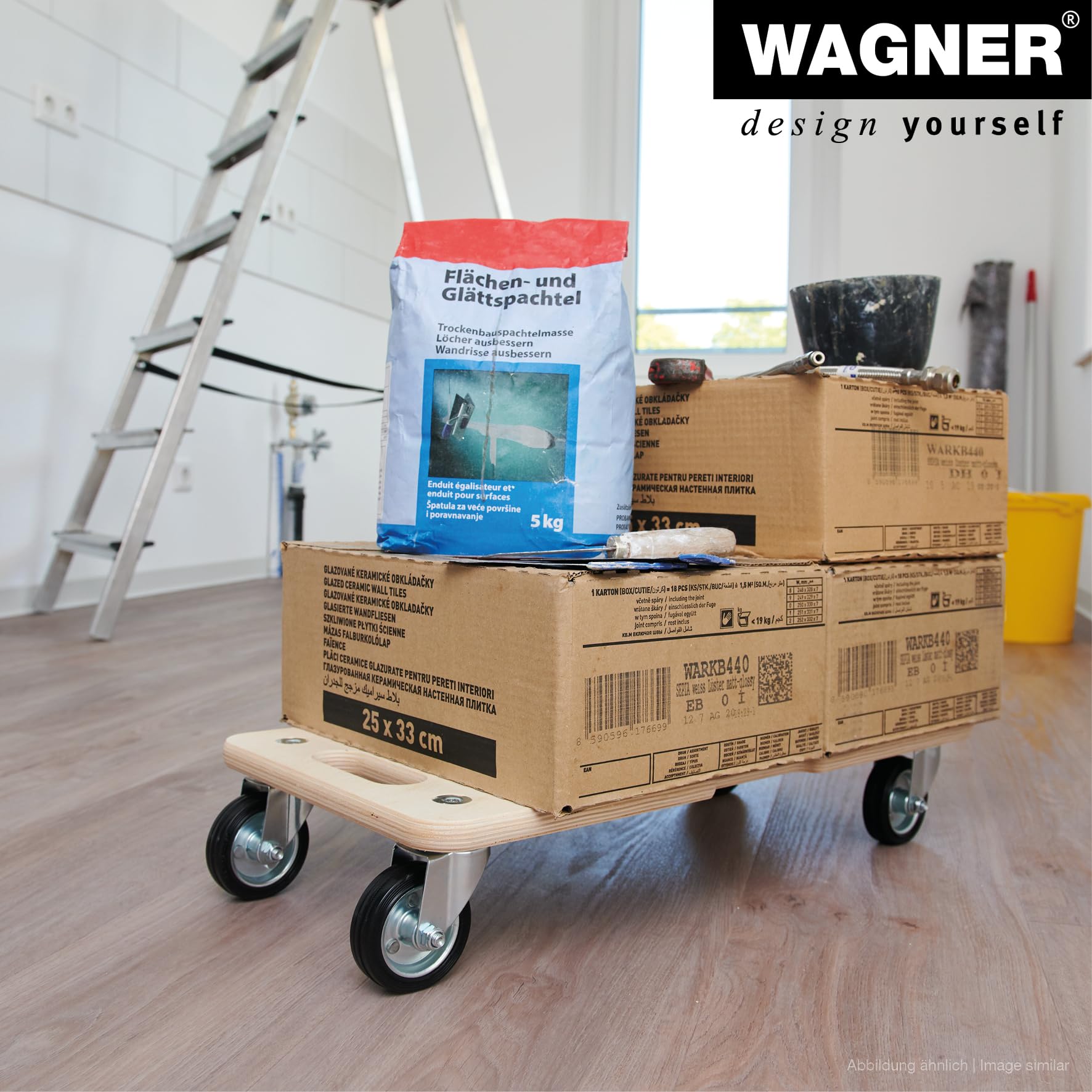 WAGNER Transportroller Transporthilfe 1087 I Schichtholz I 60 x 50 x 13,5 cm, Tragkraft 400 kg I Möbelroller für Umzüge I Schwerlastrollbrett Vollgummi Soft-Rollen I Tragegriff I FSC® I Made in DE