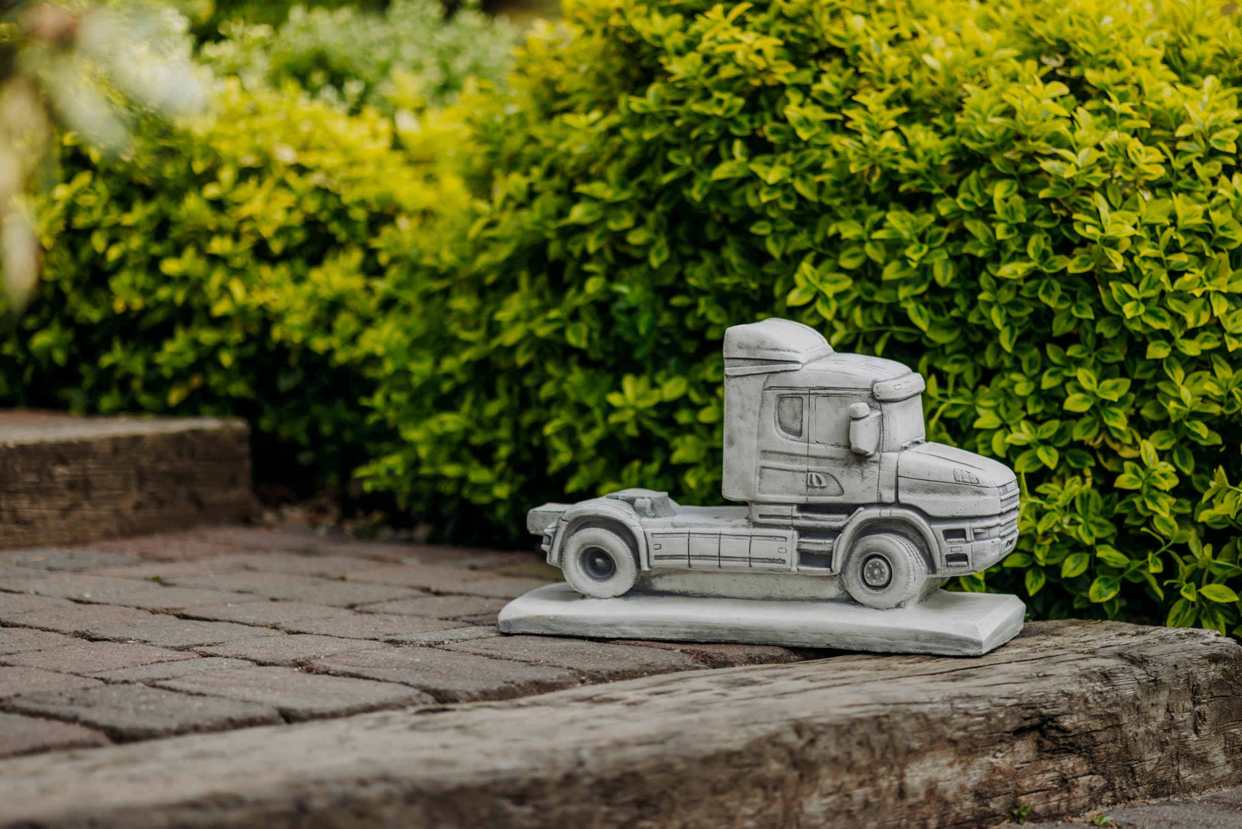 gartendekoparadies.de Trattore da giardino in pietra, 46 x 21 x 29 cm, grigio, calcestruzzo bianco, 23 kg, resistente al gelo