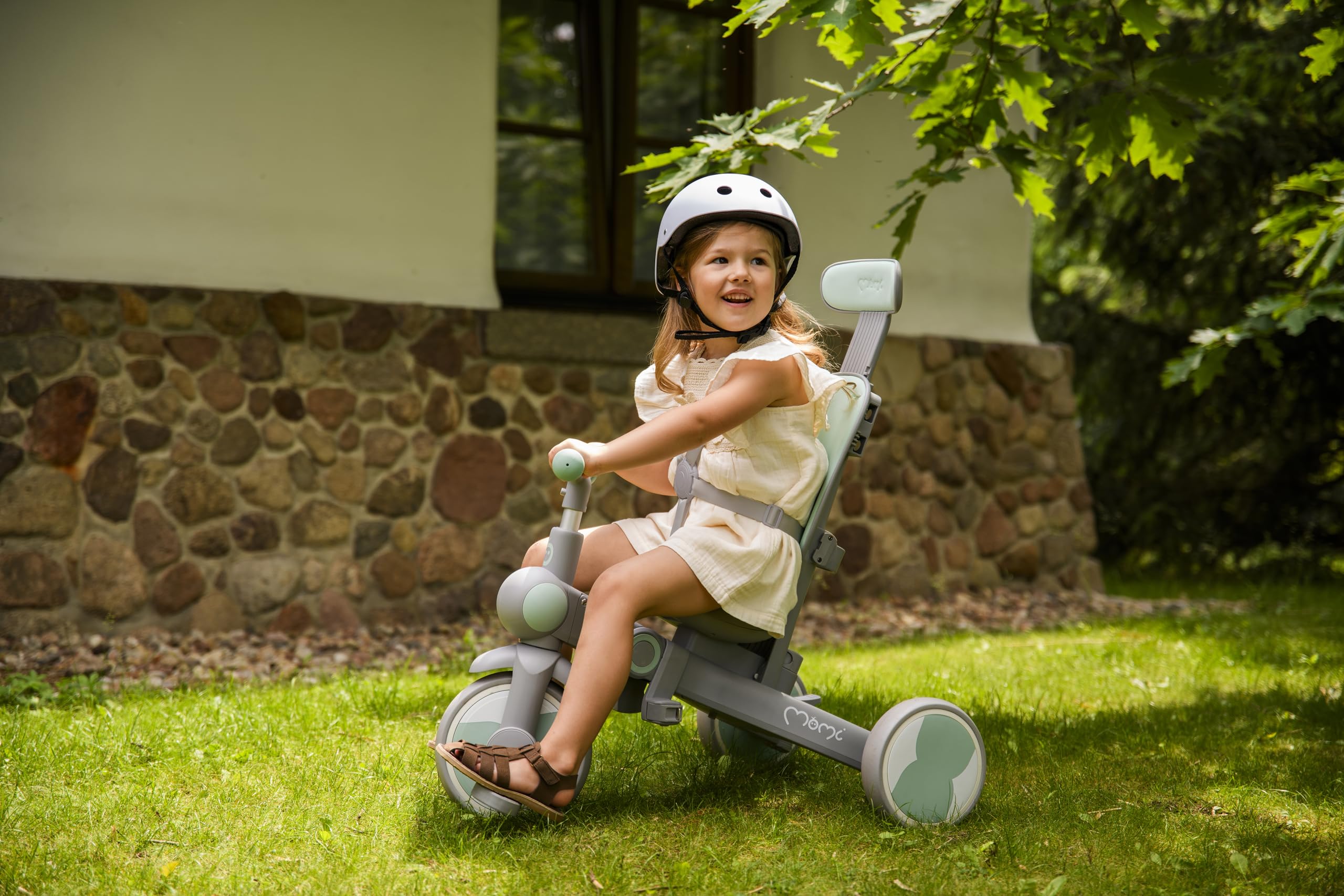 MoMi SOLIVIA Tricycle Bébé Évolutif 4 en 1 pour Enfant à Partir d’Un an | Vélo Enfant avec Canne Parentale, Harnais 5 Points, Pare-soleil, Roues 8/7 Pouces, Pliage Compact et Sac Inclus