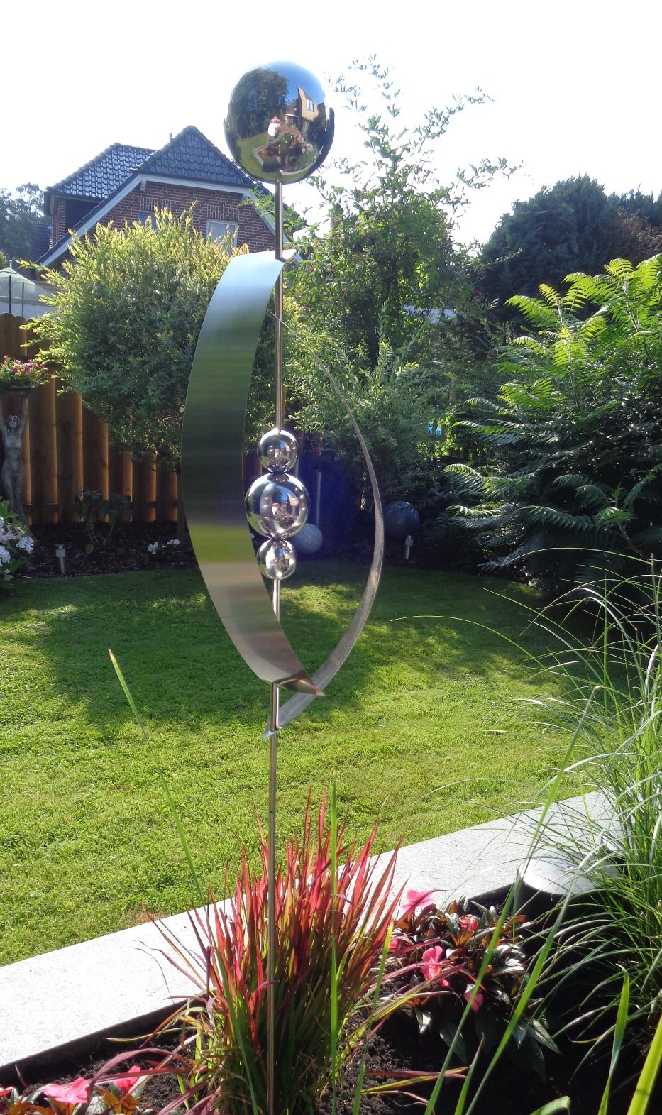 Skulptur Mars aus Edelstahl 168 cm Gartendekoration Beetstecker Rosenkugel